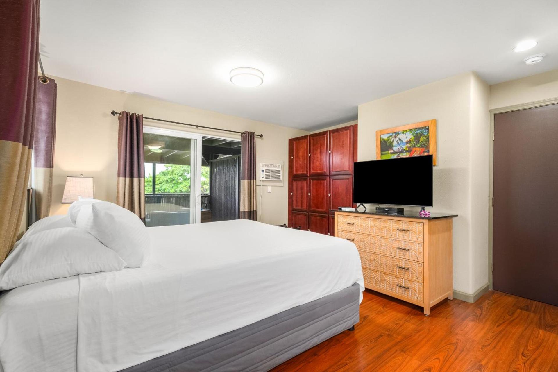 Paradise Bay Resort photo 61