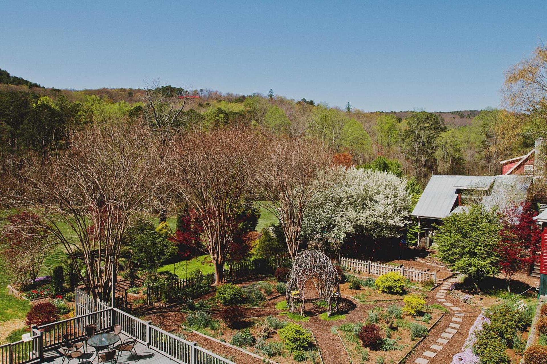 Glen-Ella Springs Hotel & Restaurant photo 8