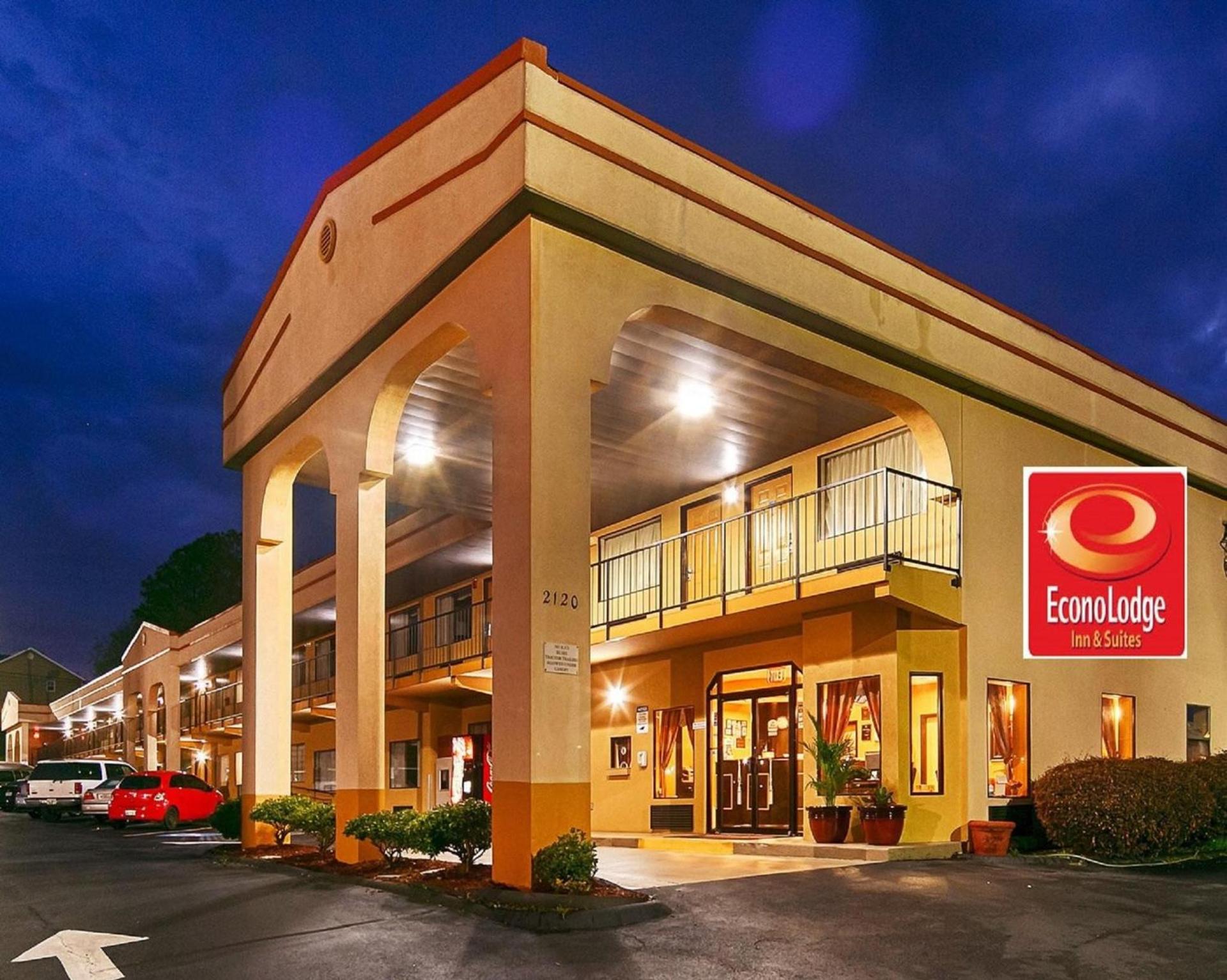 Econo Lodge Inn & Suites photo 20
