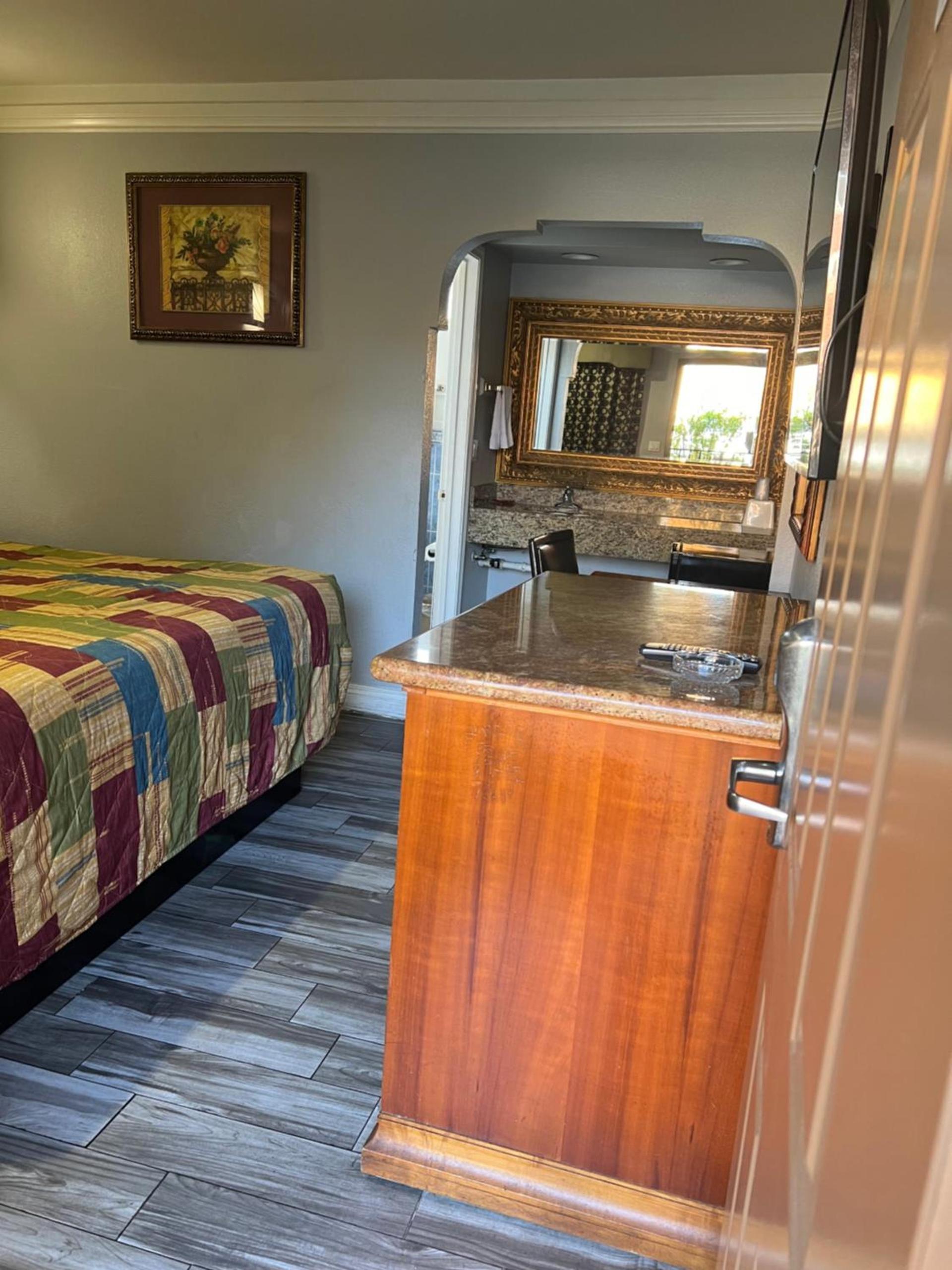 Amber Motel photo 10