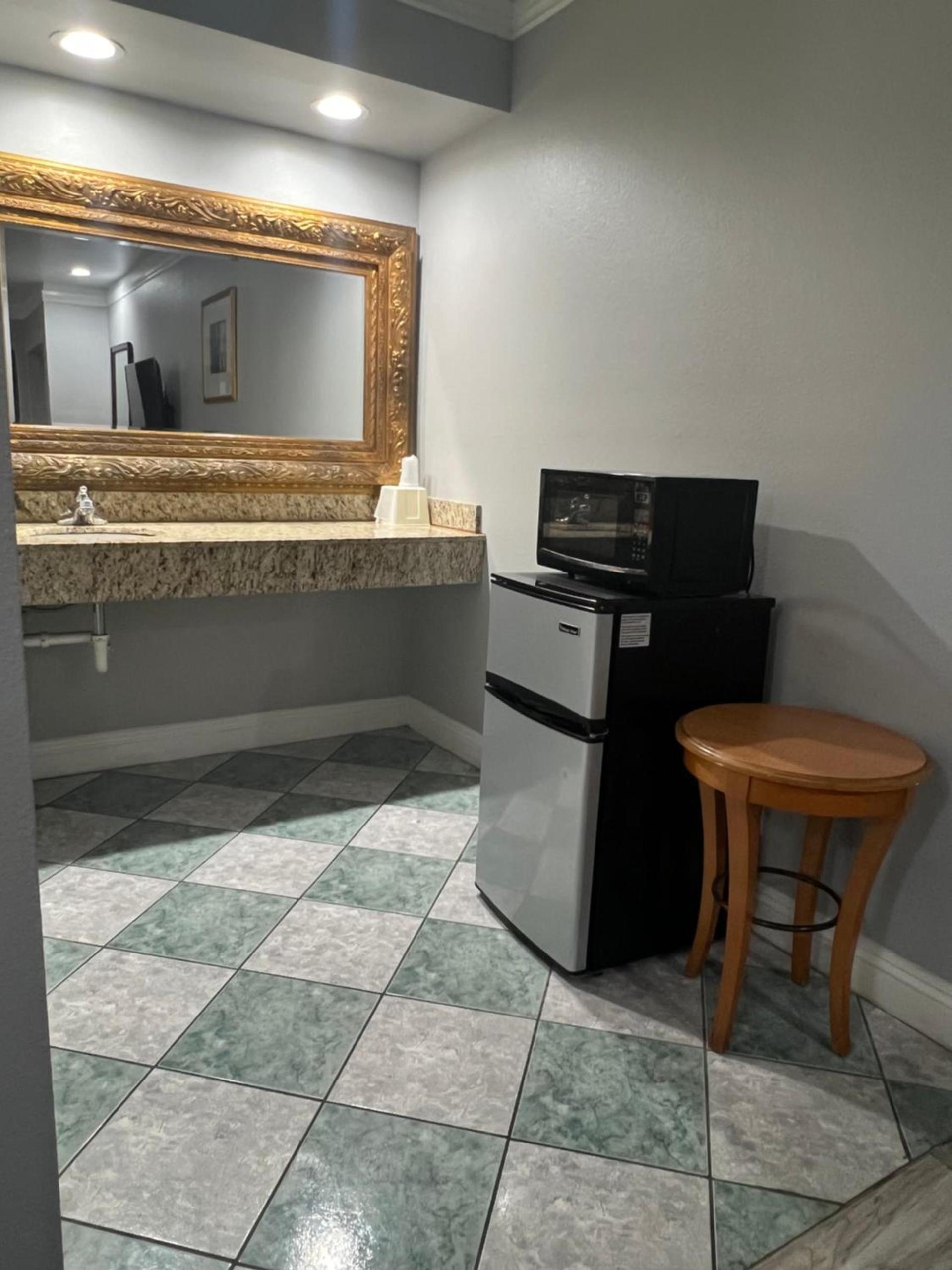 Amber Motel photo 11
