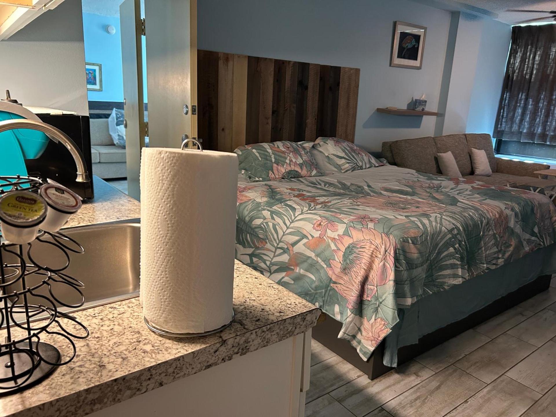 Single, Double or Quad Oceanview Studios - Direct Beach Access, Oceanfront Pool & Tiki photo 49