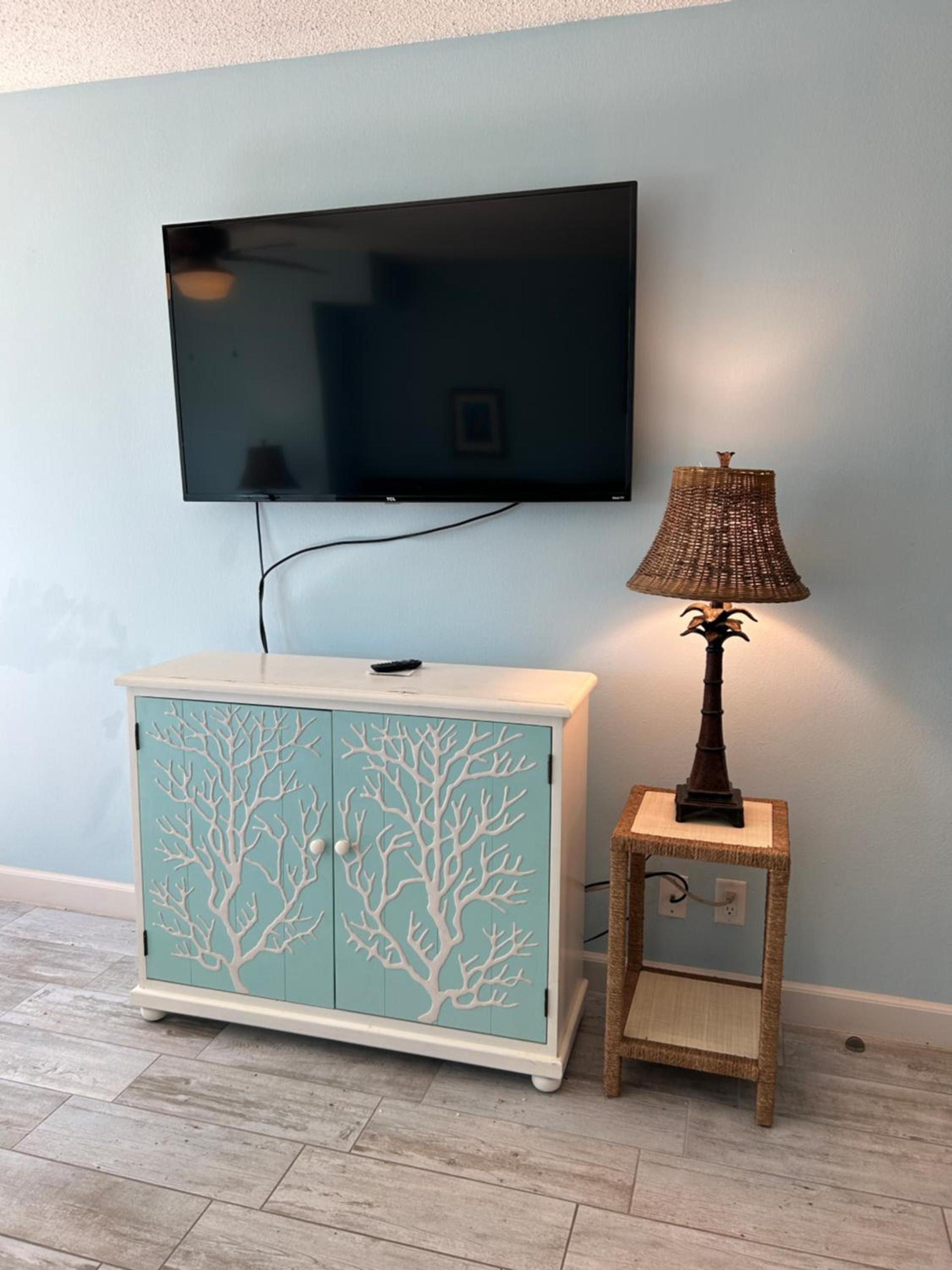 Single, Double or Quad Oceanview Studios - Direct Beach Access, Oceanfront Pool & Tiki photo 41
