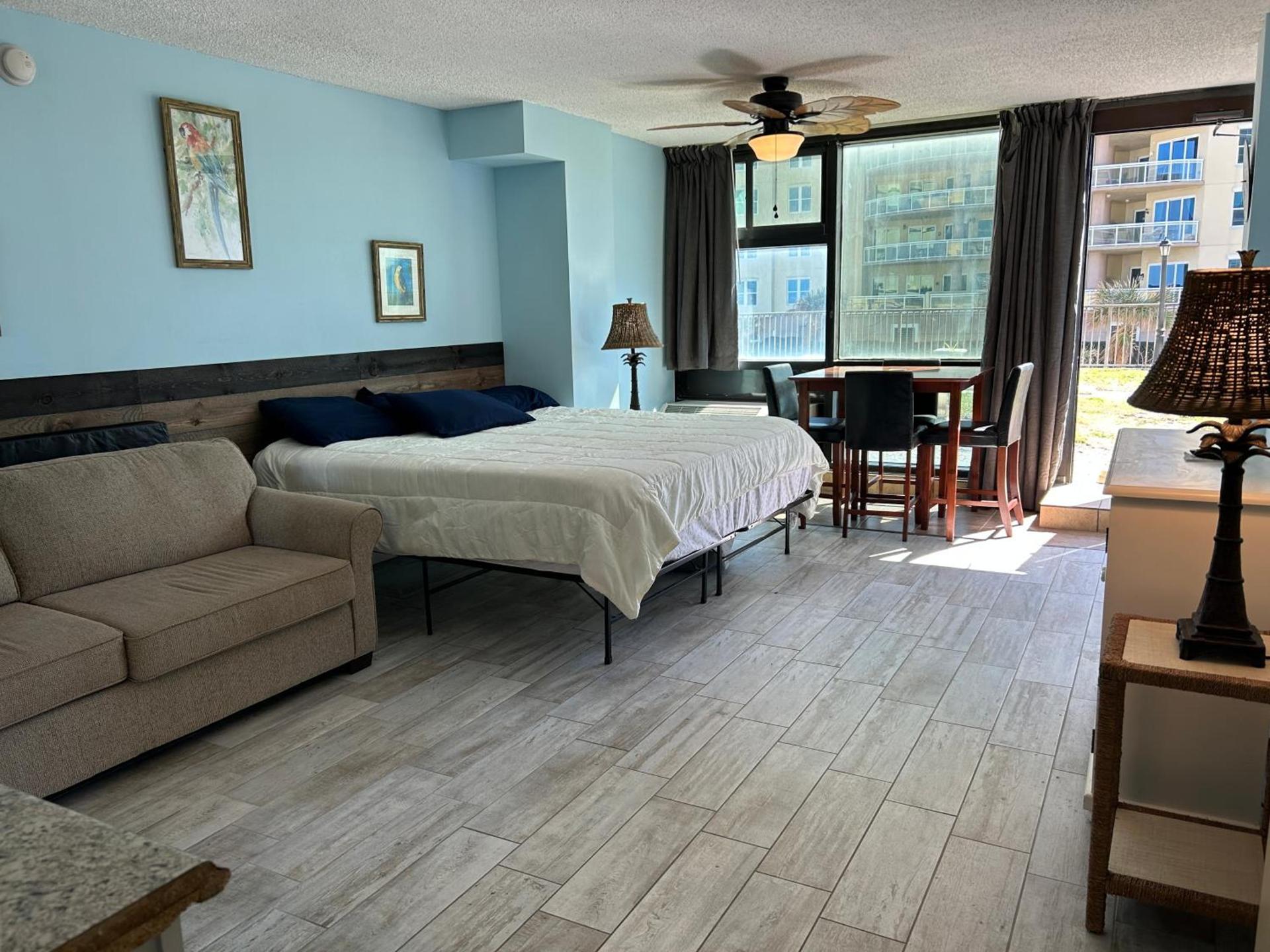 Single, Double or Quad Oceanview Studios - Direct Beach Access, Oceanfront Pool & Tiki photo 57