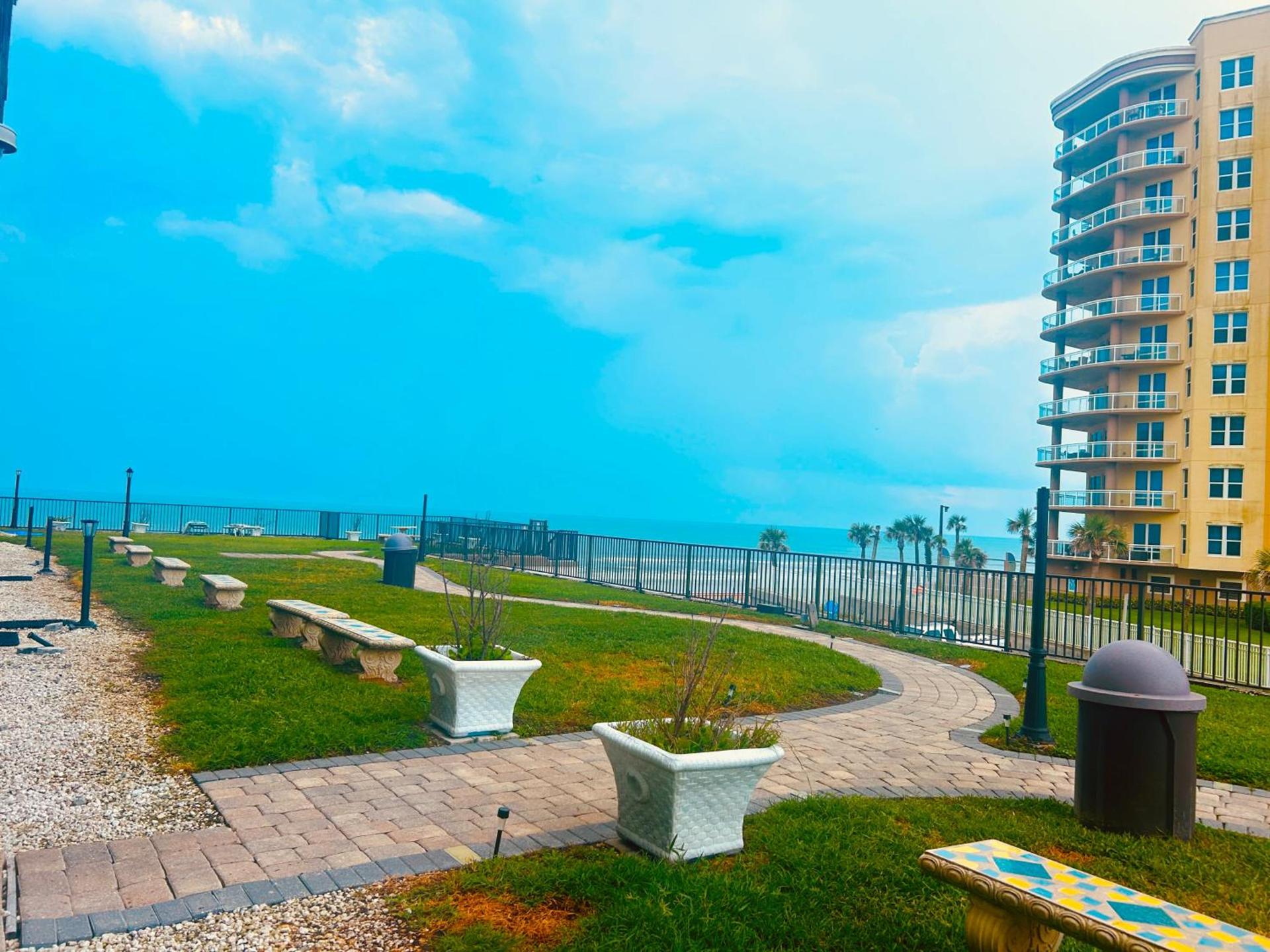 Single, Double or Quad Oceanview Studios - Direct Beach Access, Oceanfront Pool & Tiki photo 62