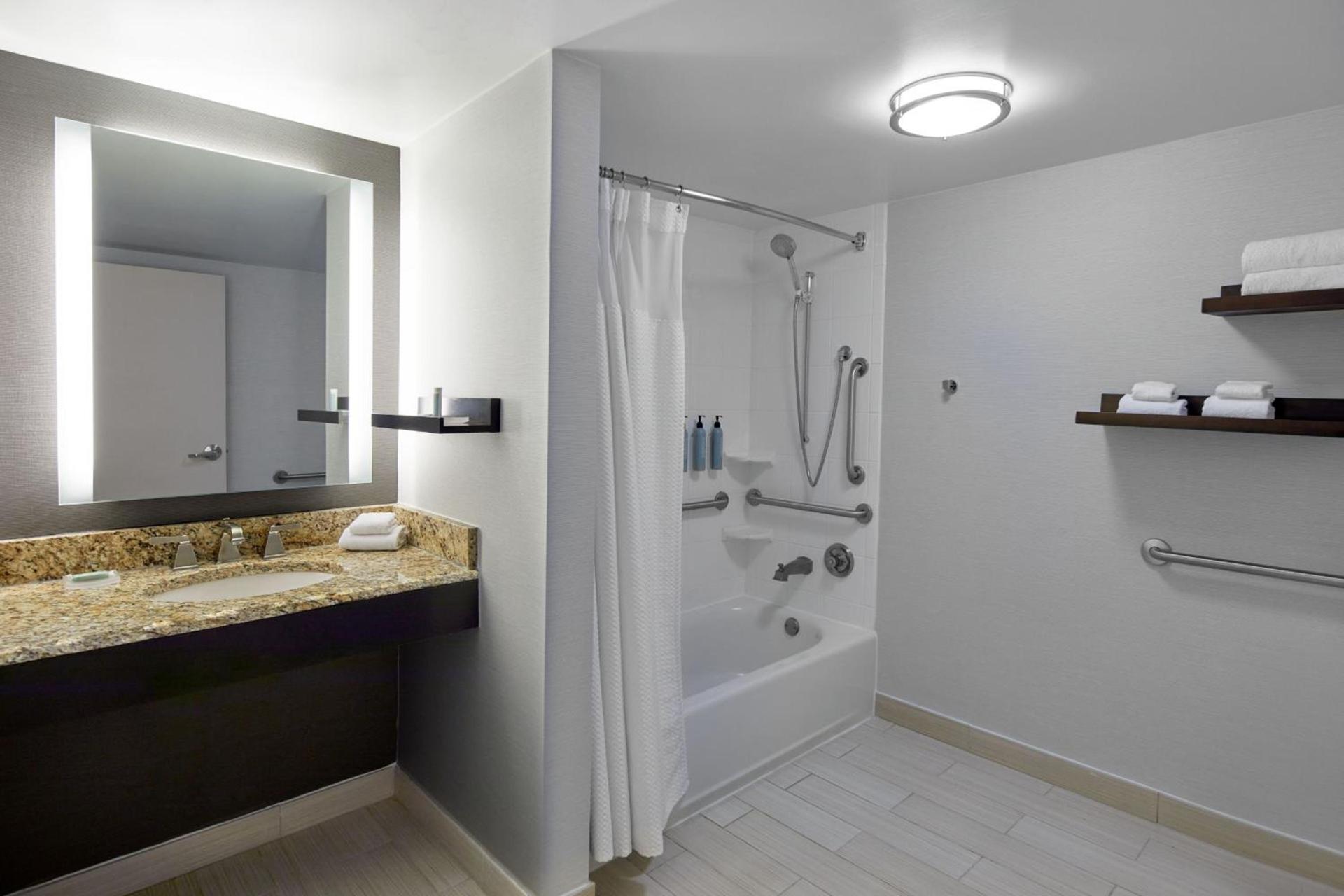 Courtyard by Marriott Nashville Downtown photo 17