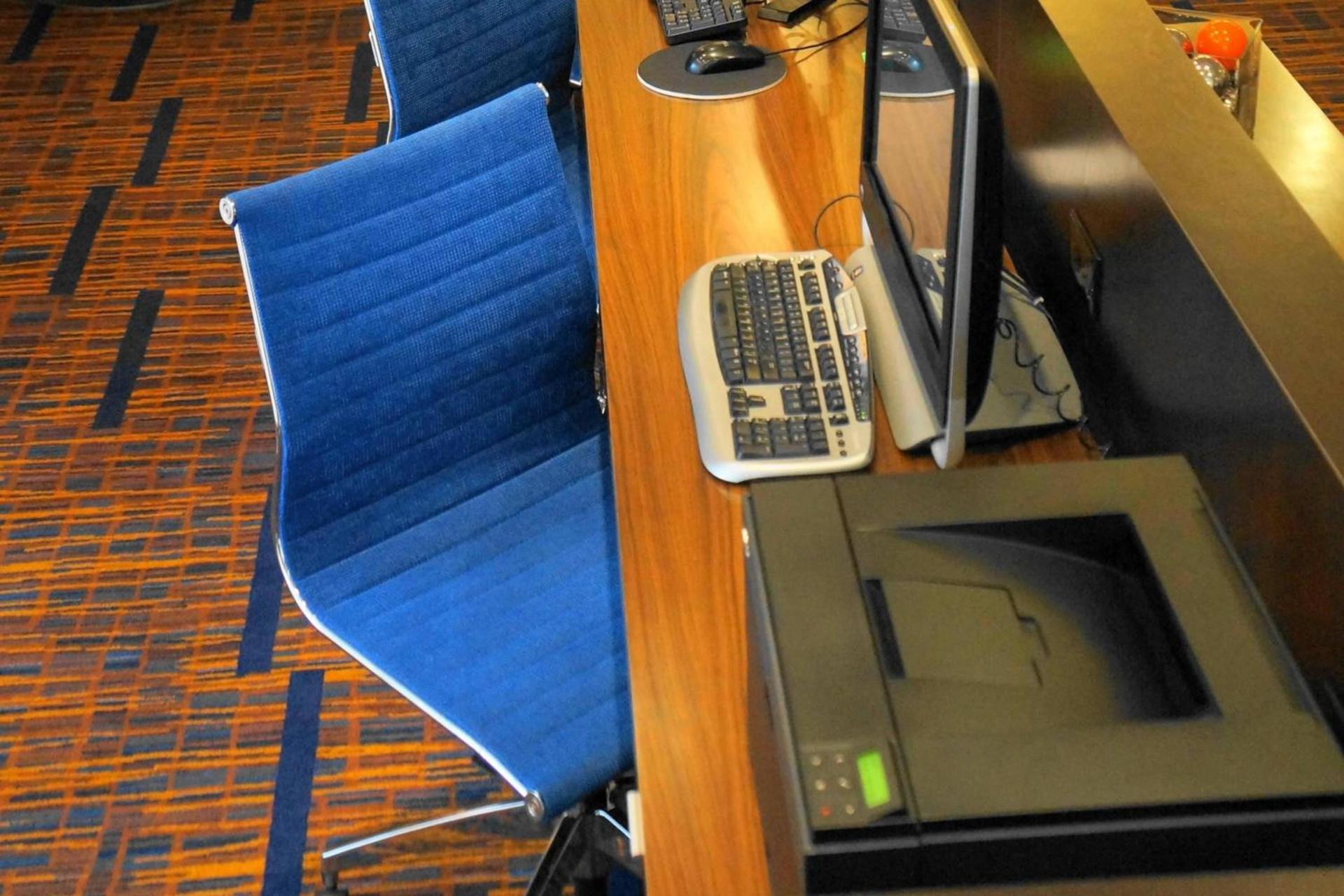 Courtyard by Marriott Baldwin Park photo 12