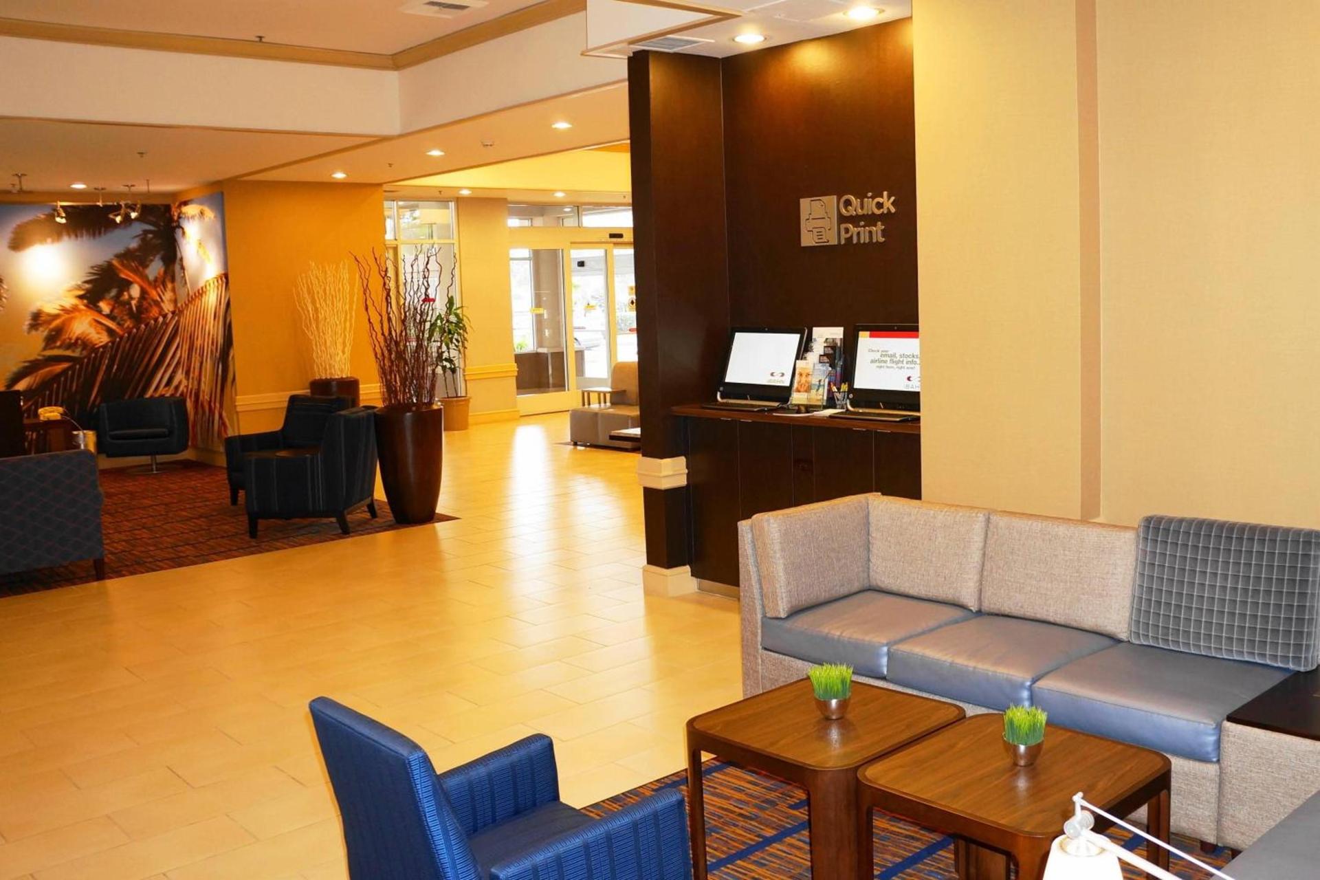 Courtyard by Marriott Baldwin Park photo 13