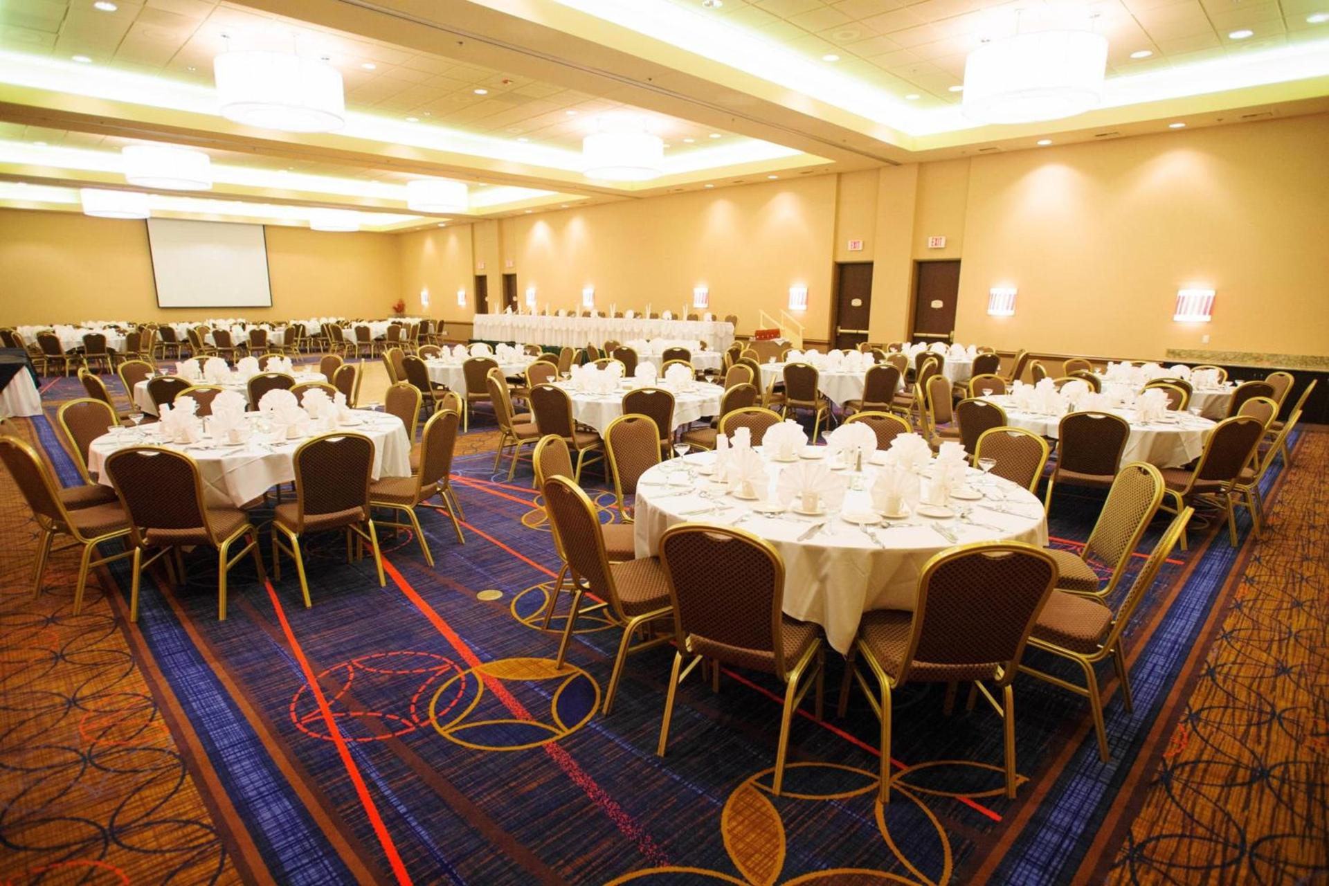 Courtyard by Marriott Baldwin Park photo 34
