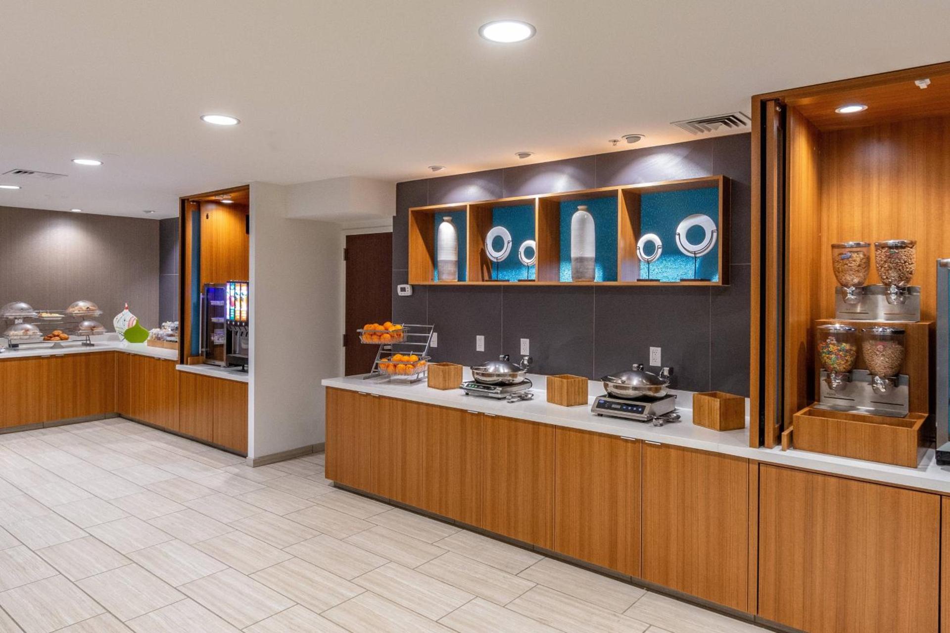 SpringHill Suites Anchorage Midtown photo 19