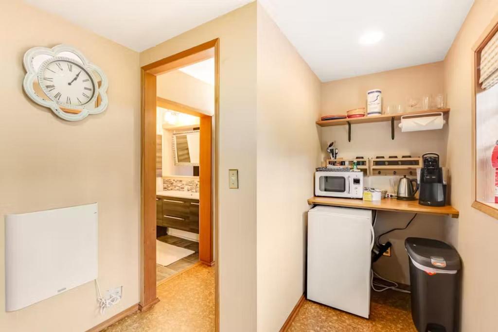 Deer Harbor Cottage & Suites photo 23