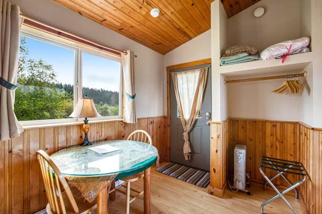Deer Harbor Cottage & Suites photo 28