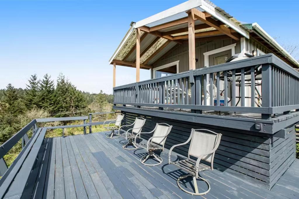 Deer Harbor Cottage & Suites photo 36