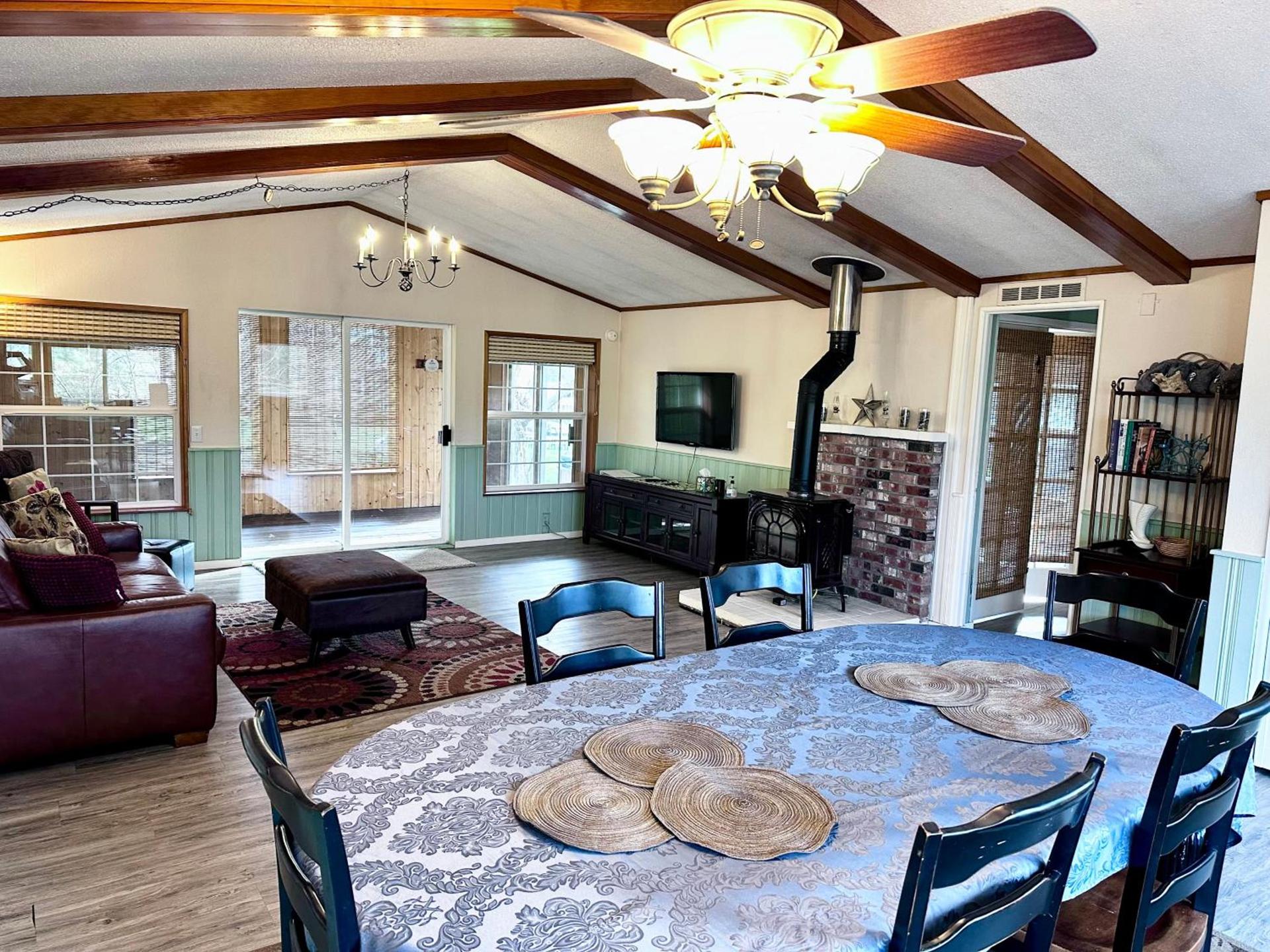 Deer Harbor Cottage & Suites photo 65