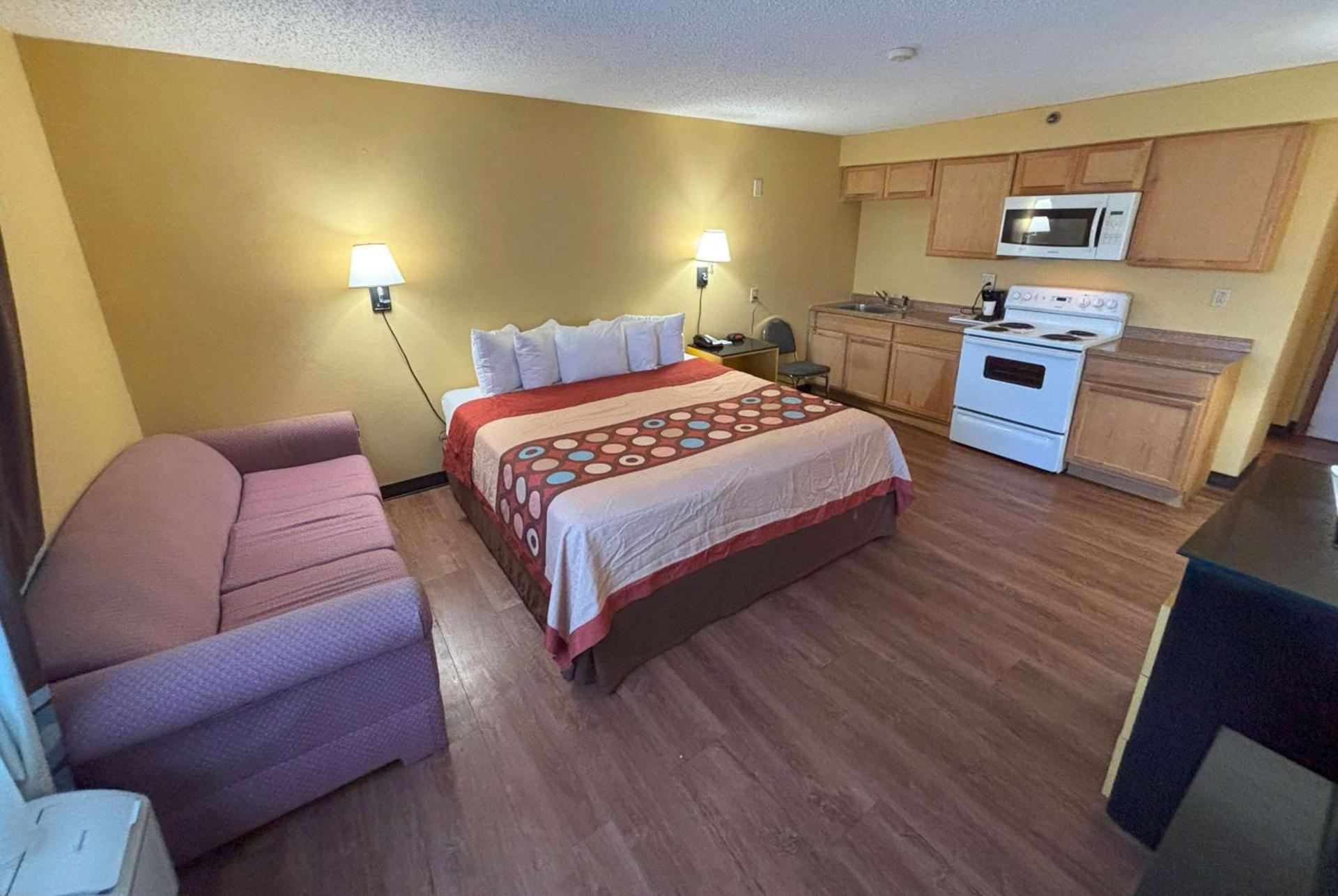 Super 8 by Wyndham O'Fallon photo 27