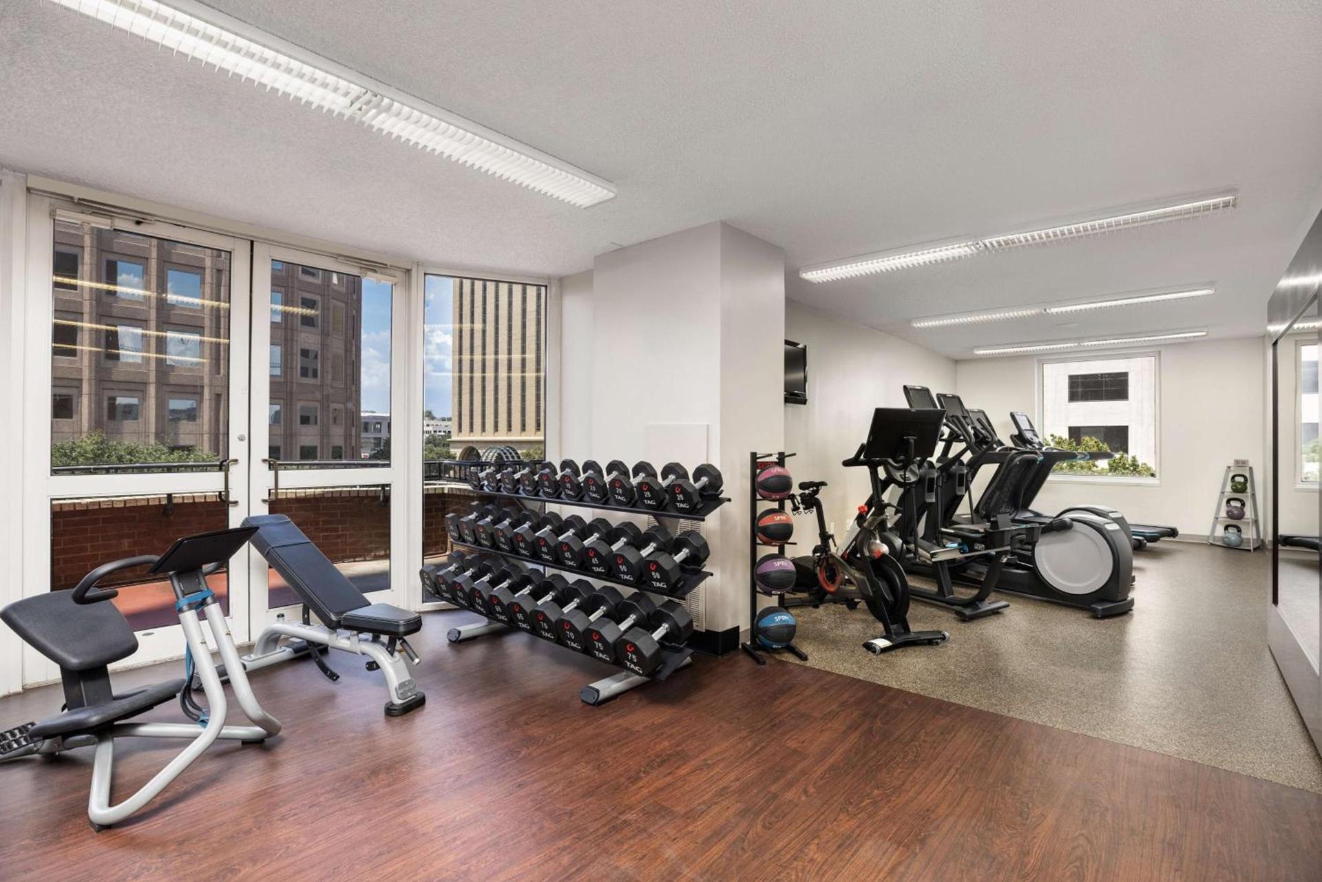 DoubleTree Suites by Hilton Austin Downtown Capitol photo 22