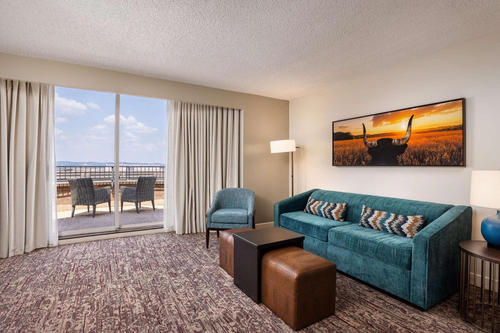 DoubleTree Suites by Hilton Austin Downtown Capitol photo 34