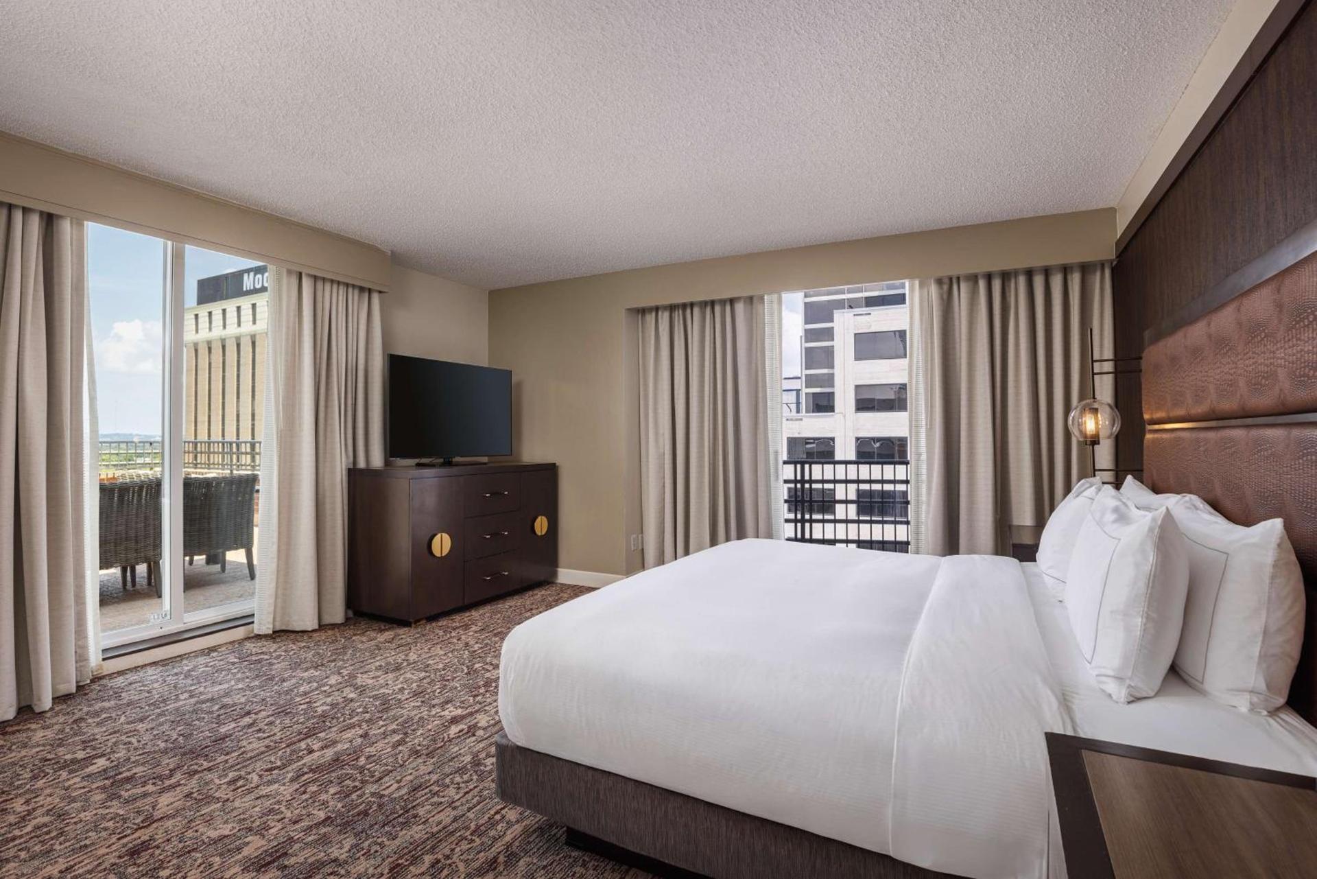 DoubleTree Suites by Hilton Austin Downtown Capitol photo 35