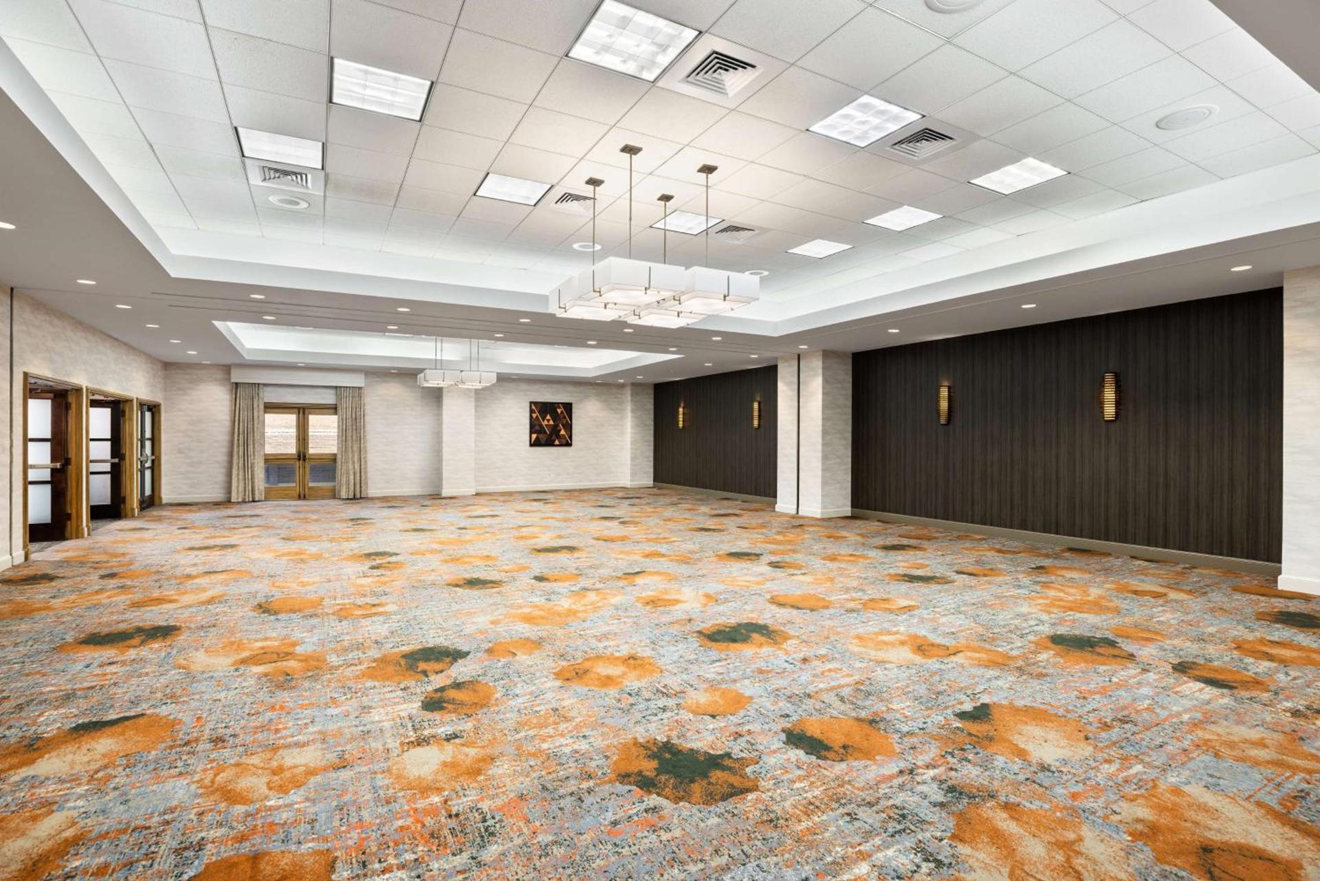 DoubleTree Suites by Hilton Austin Downtown Capitol photo 57