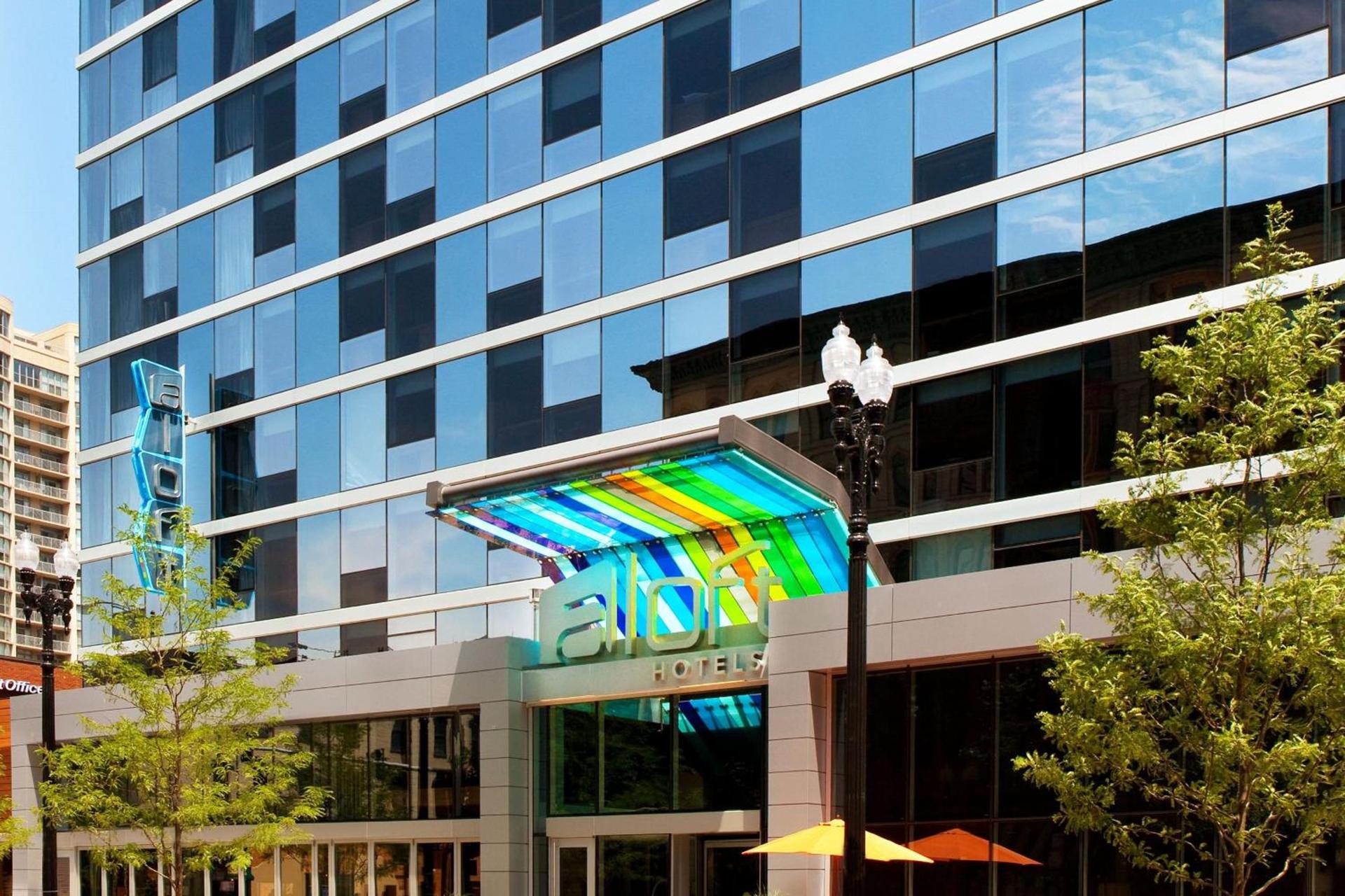 Aloft by Marriott Chicago Downtown River North photo 10