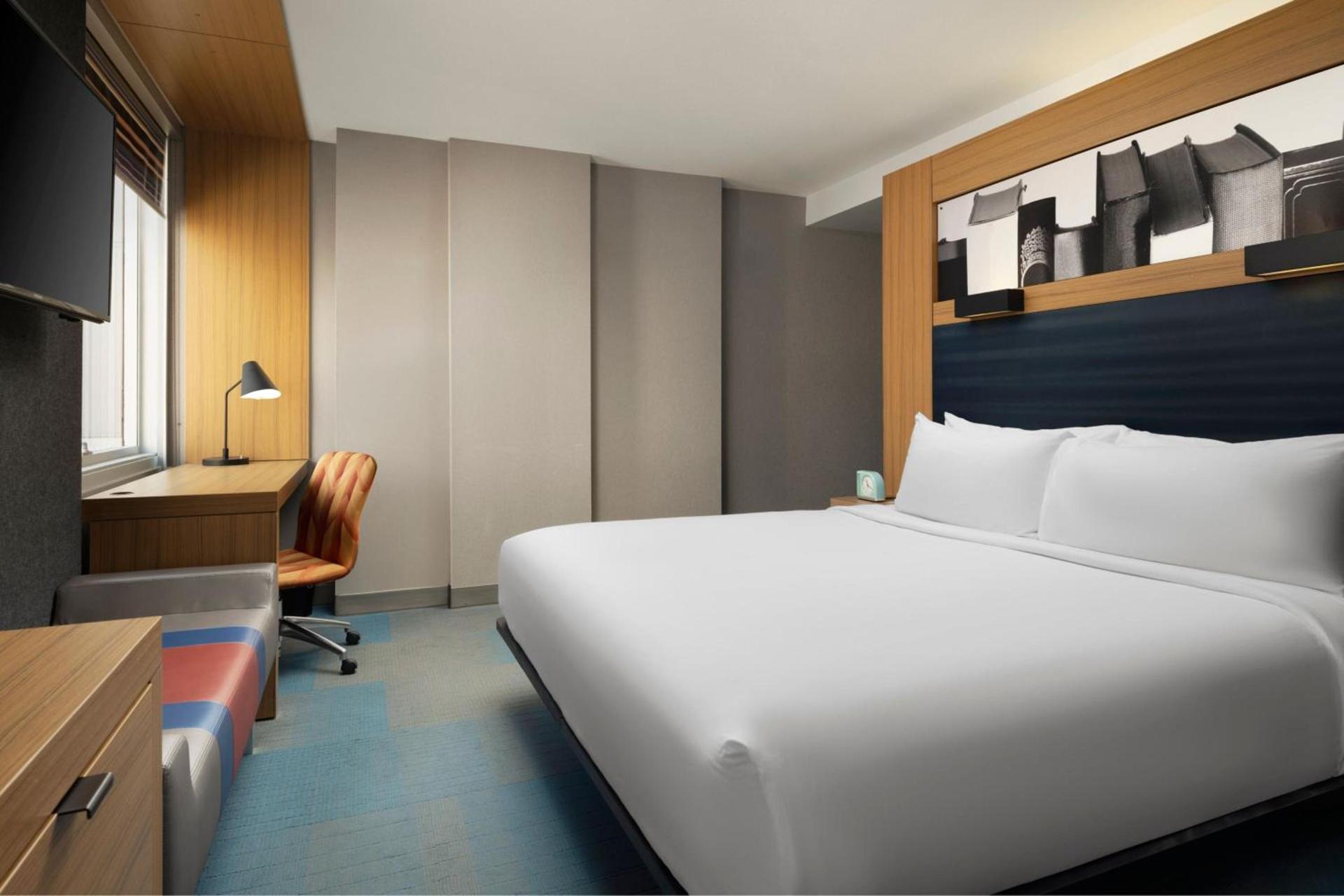 Aloft by Marriott Chicago Downtown River North photo 17