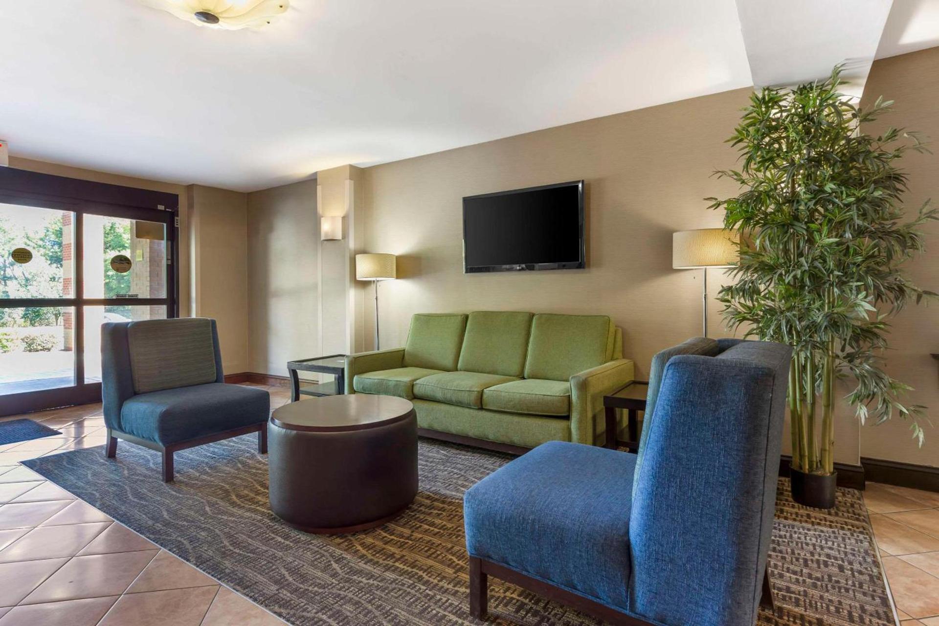 Quality Inn Raleigh Downtown photo 6