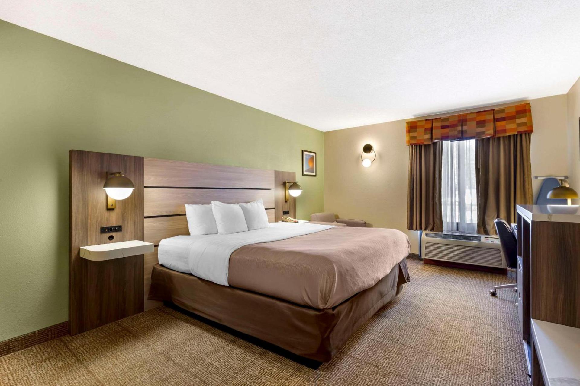 Quality Inn Raleigh Downtown photo 7