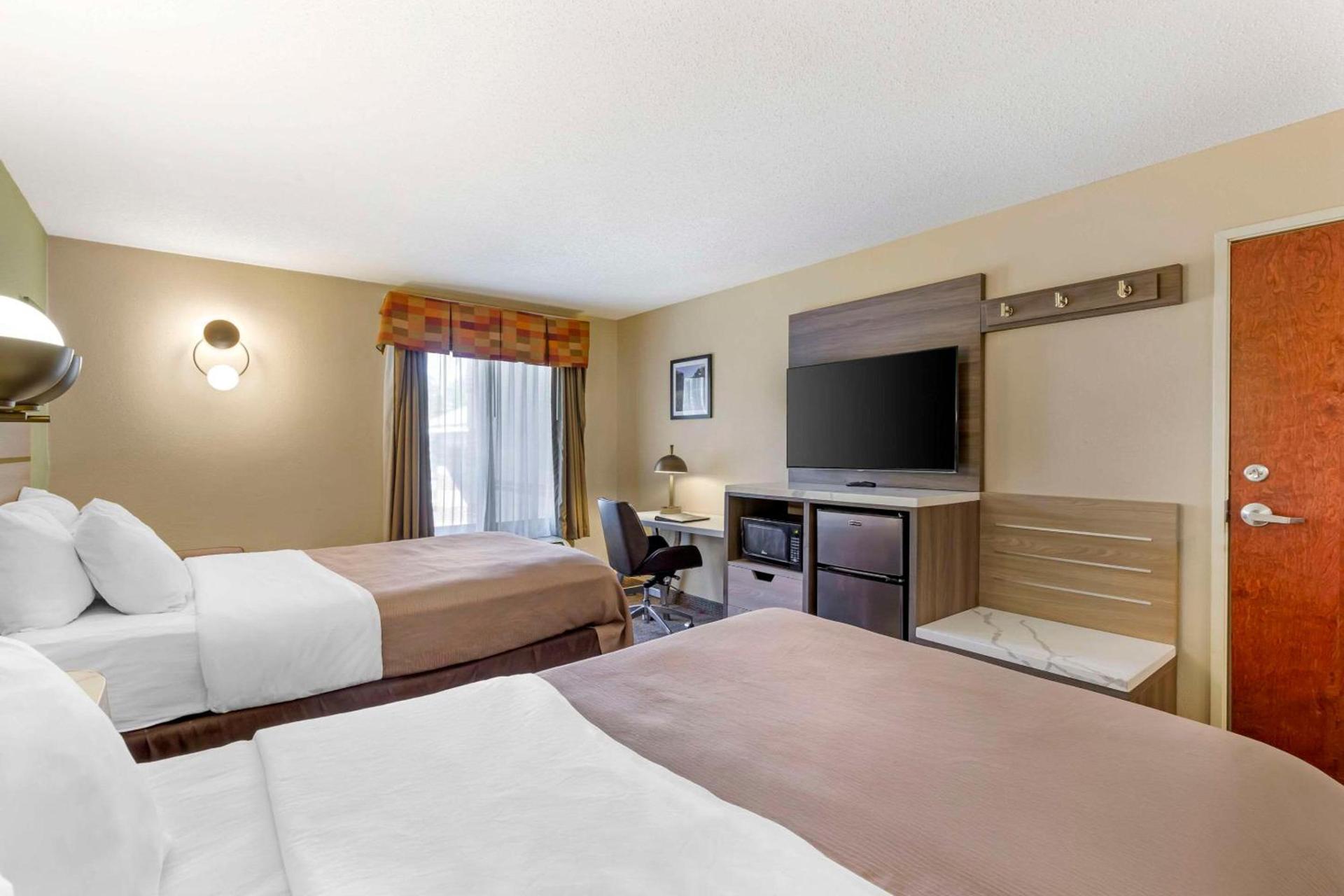 Quality Inn Raleigh Downtown photo 17