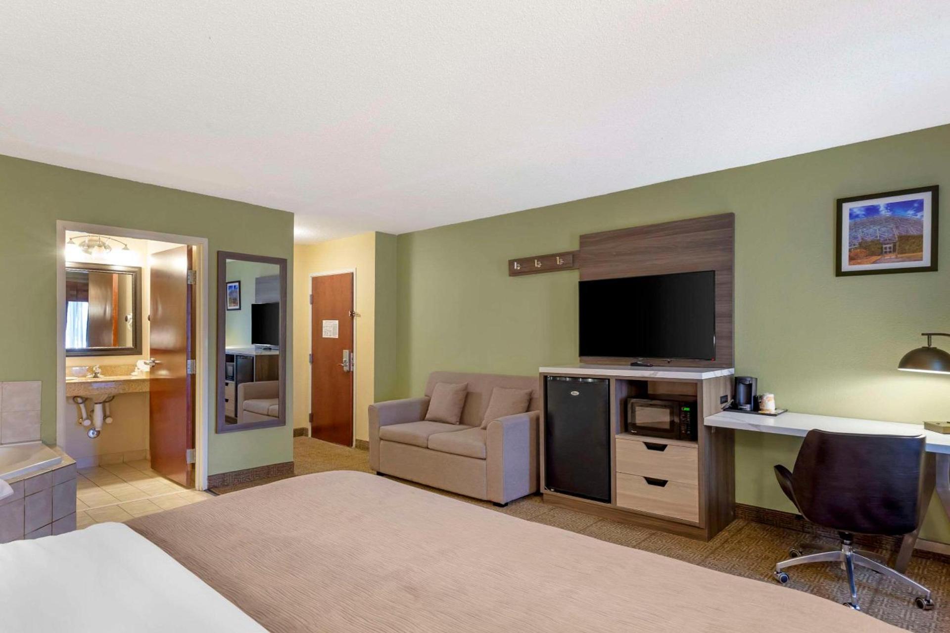 Quality Inn Raleigh Downtown photo 22