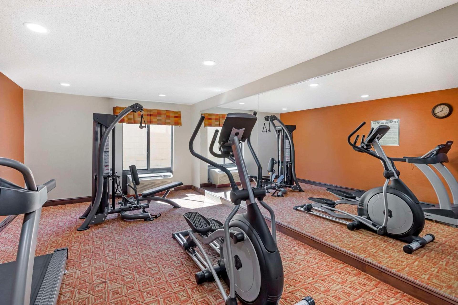 Quality Inn Raleigh Downtown photo 24