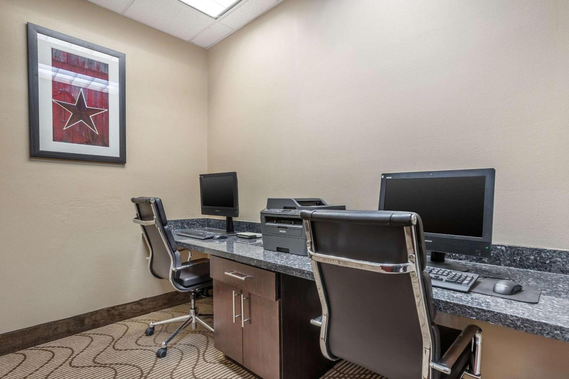 Comfort Suites Old Town Spring photo 27
