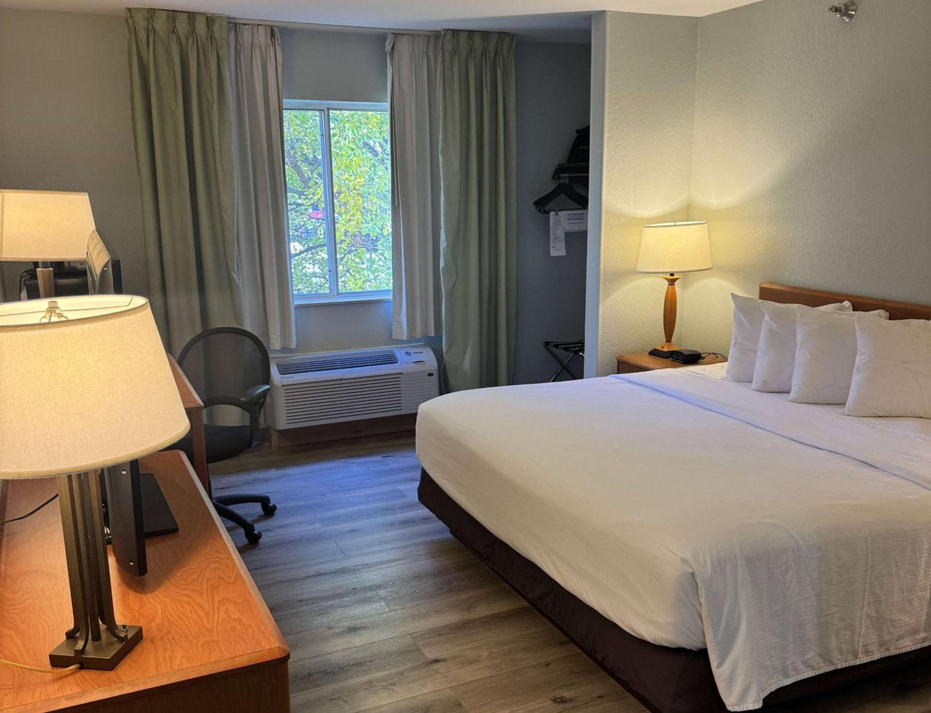 Wingate by Wyndham Sioux City photo 8