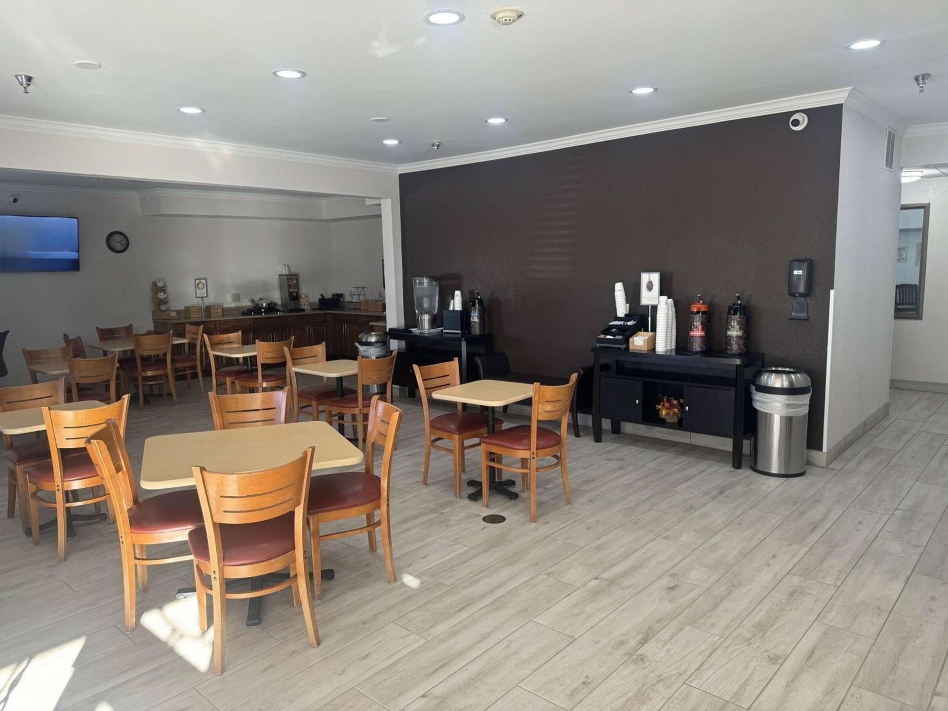 Wingate by Wyndham Sioux City photo 15