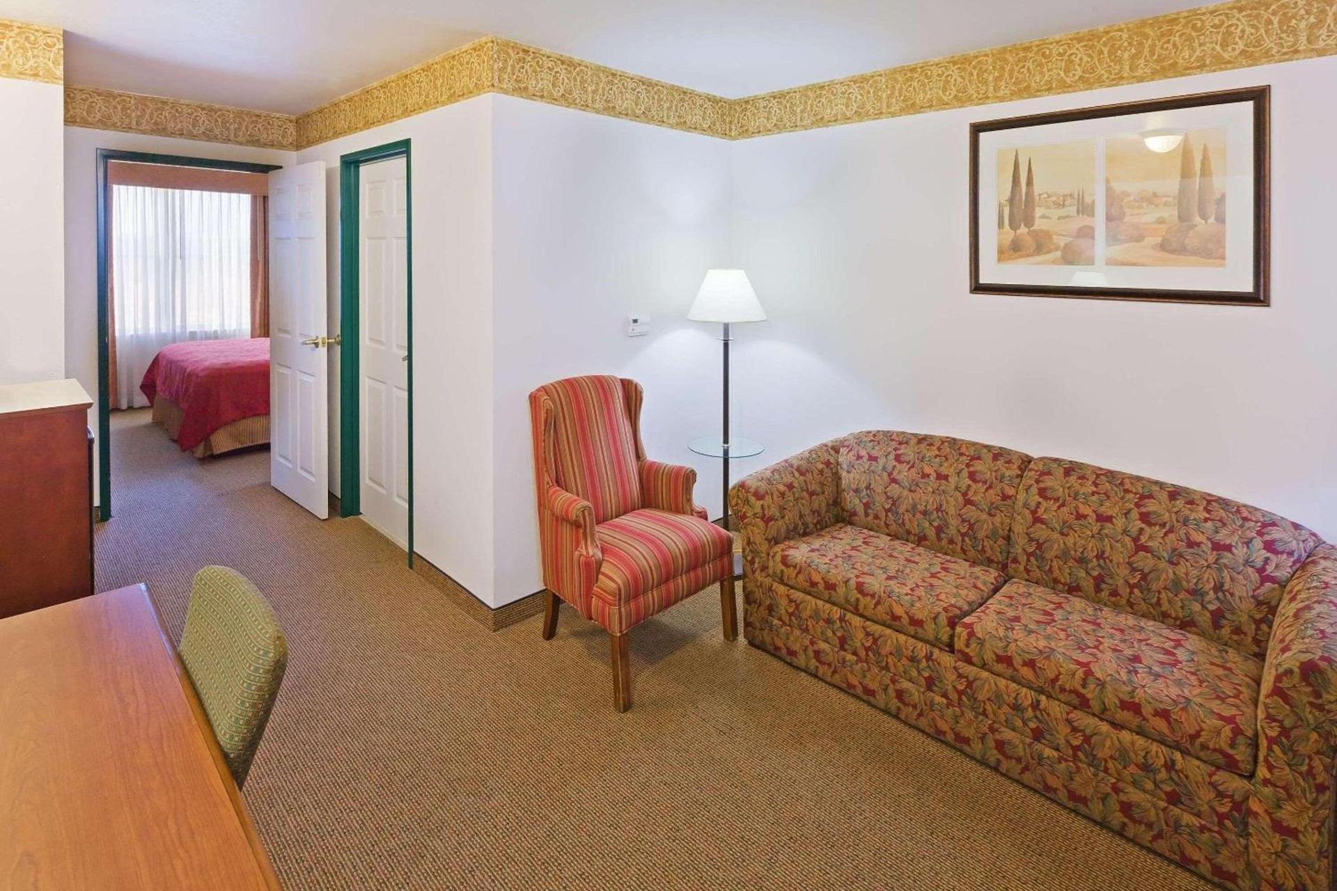 Country Inn & Suites by Radisson, Chambersburg, PA photo 39