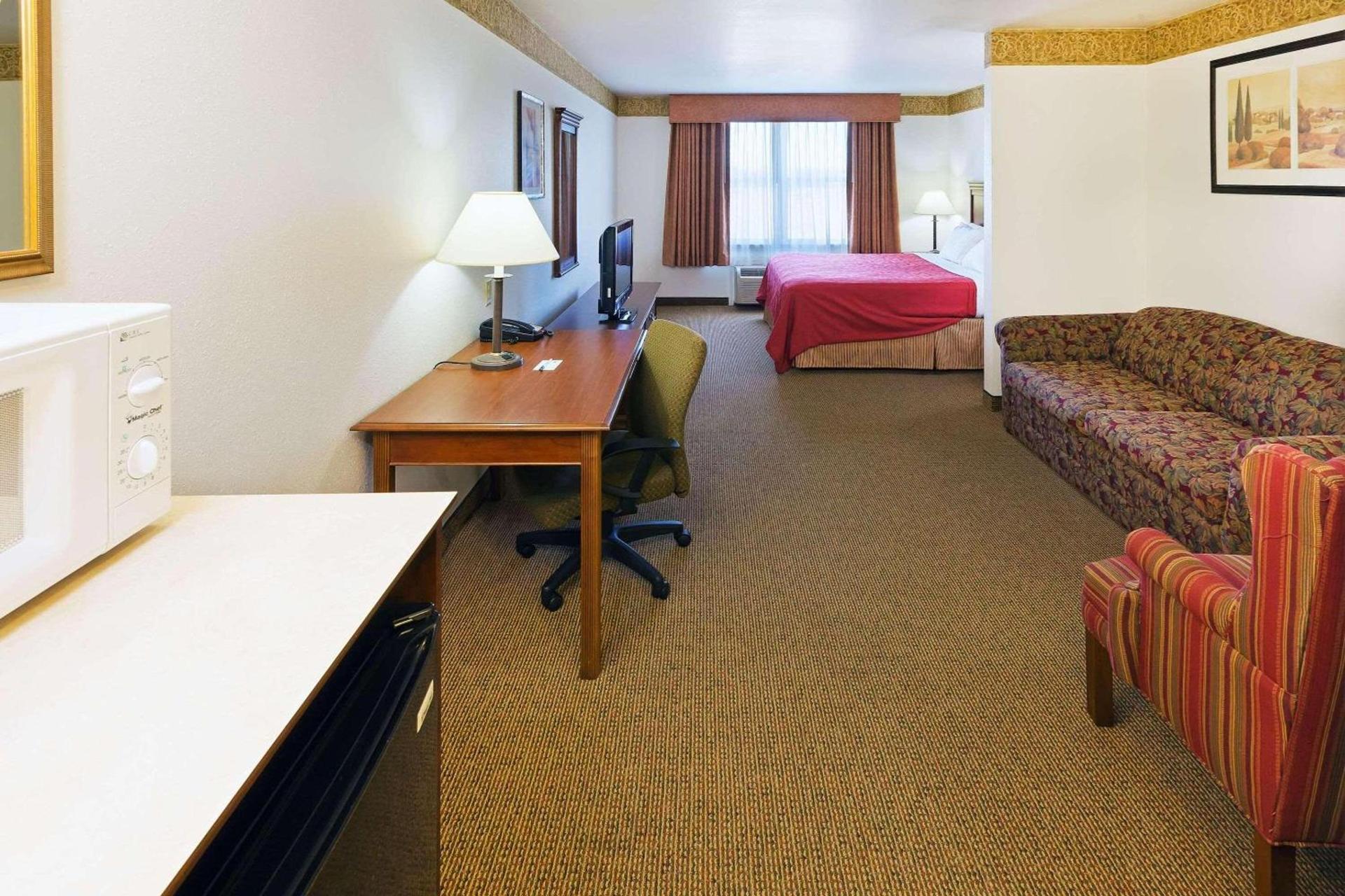 Country Inn & Suites by Radisson, Chambersburg, PA photo 18