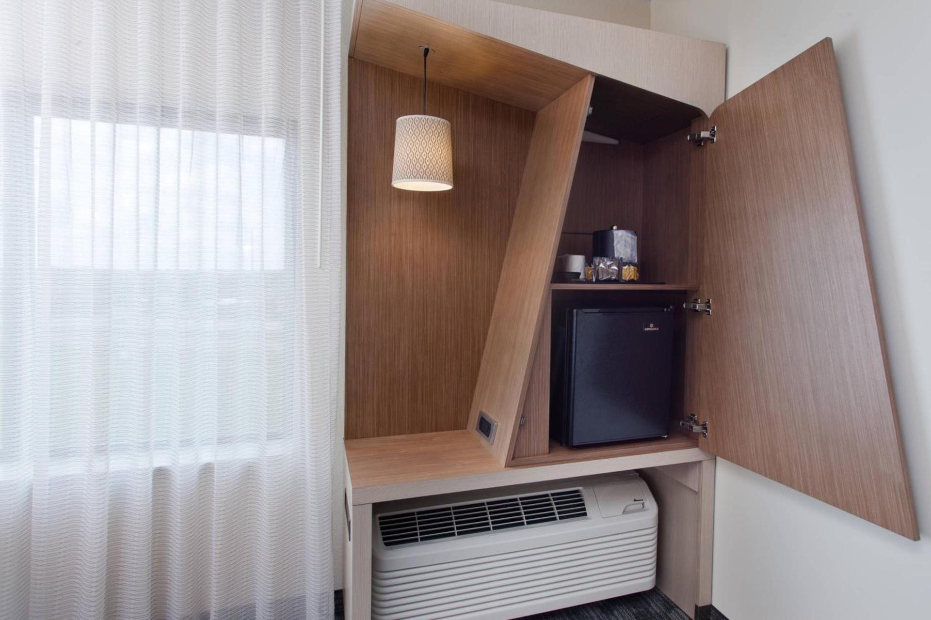 Courtyard by Marriott Auburn photo 17