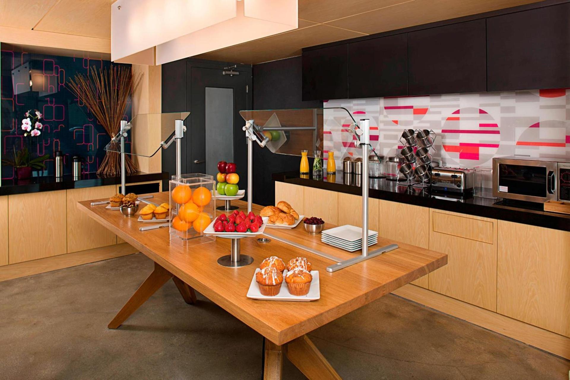 Aloft by Marriott Miami - Brickell photo 7