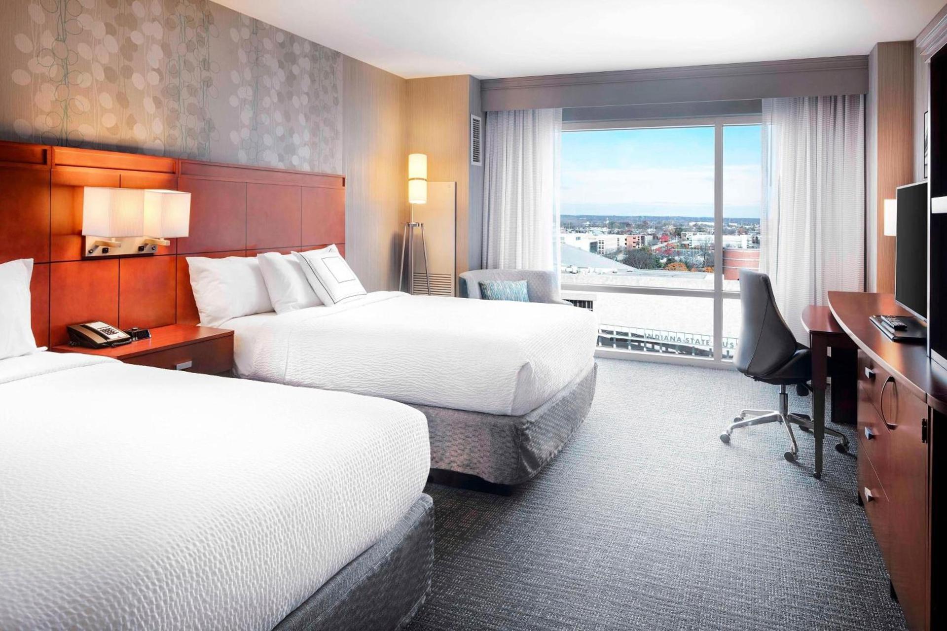 Courtyard by Marriott Indianapolis Downtown photo 7