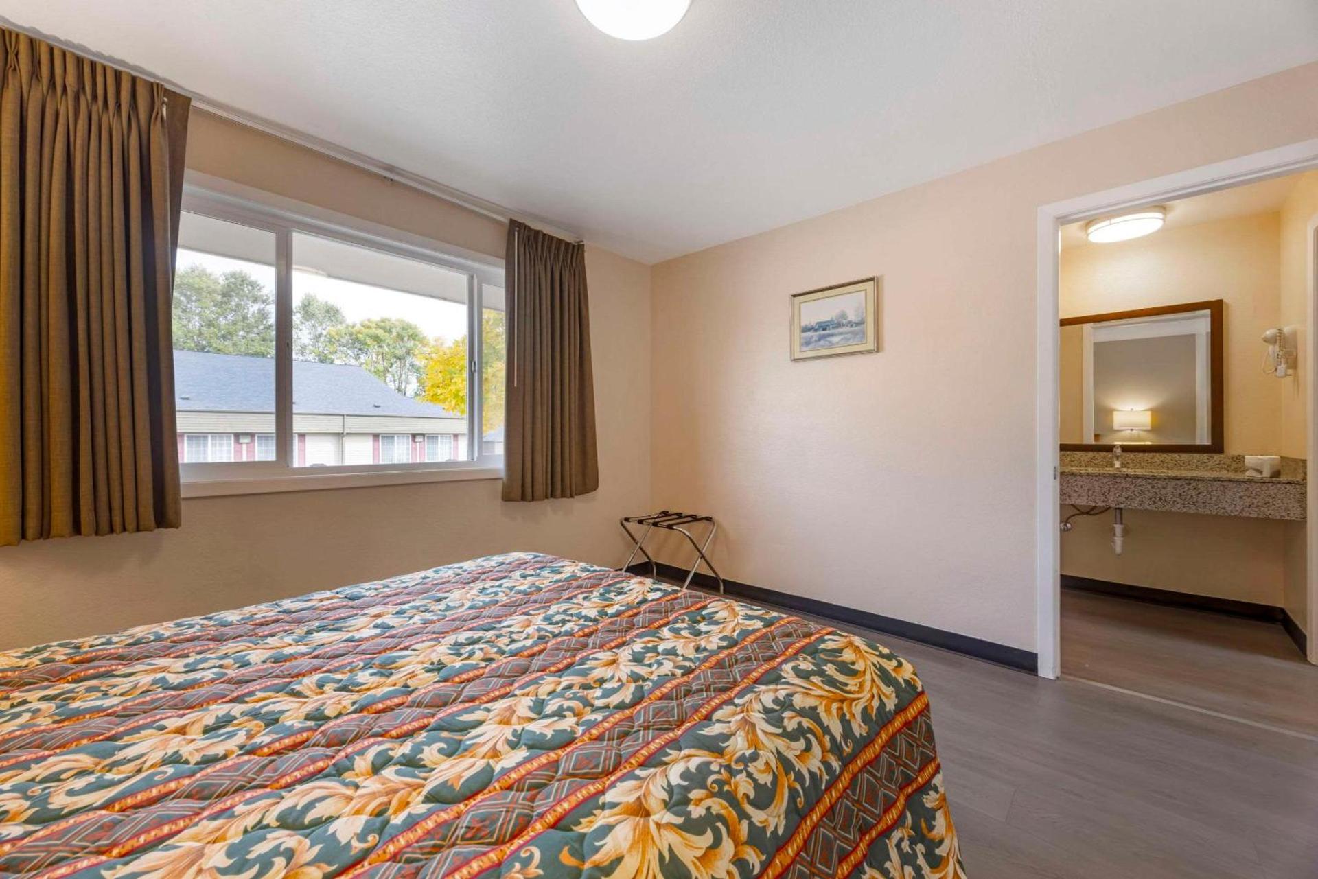 Rodeway Inn Albany photo 15