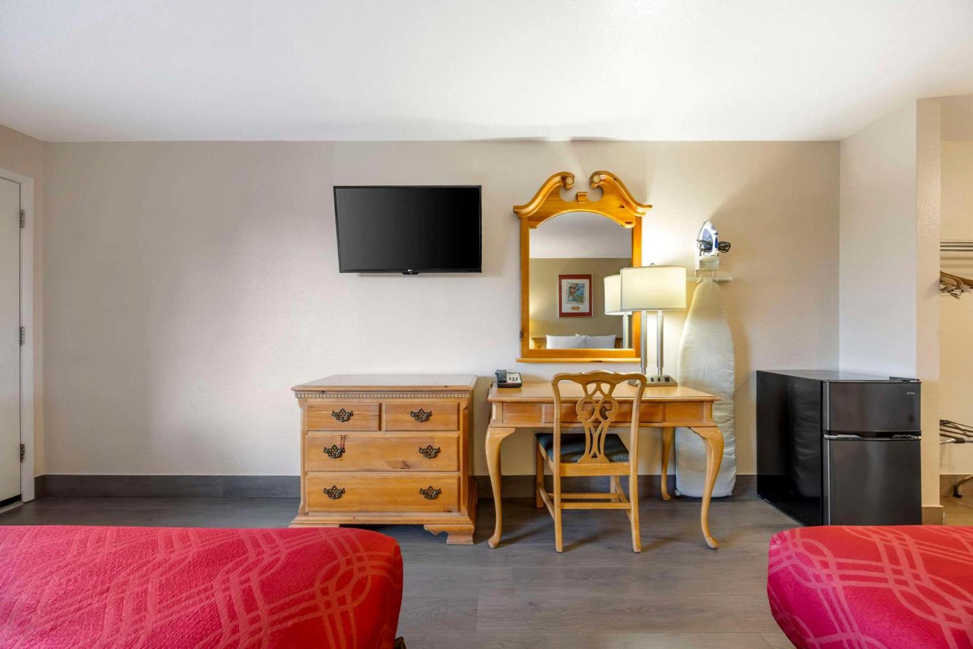 Rodeway Inn Albany photo 19