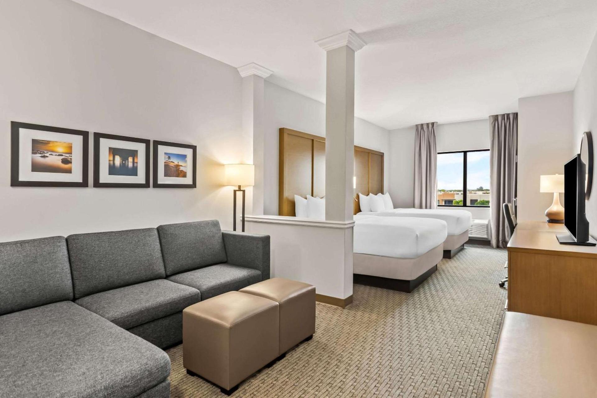 Comfort Suites Stuart-Hutchinson Island photo 4