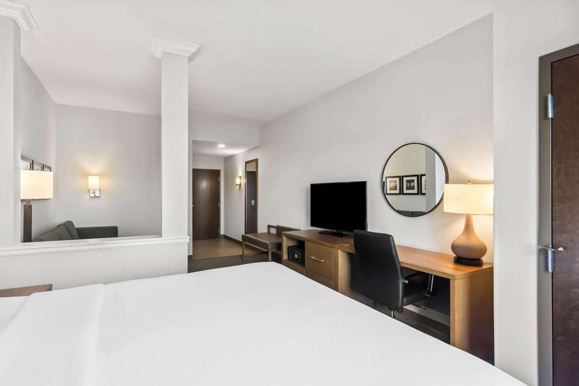 Comfort Suites Stuart-Hutchinson Island photo 9