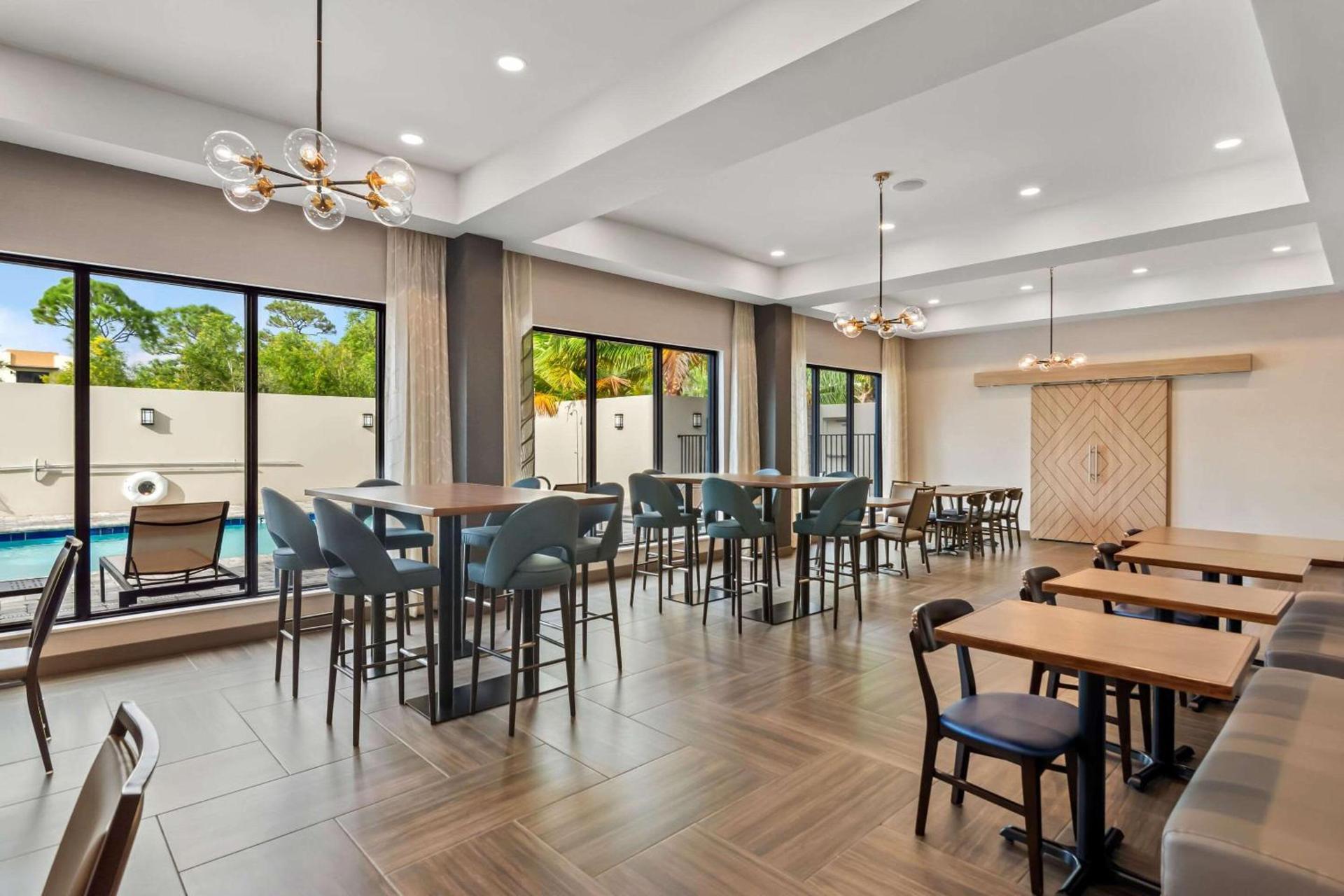 Comfort Suites Stuart-Hutchinson Island photo 18
