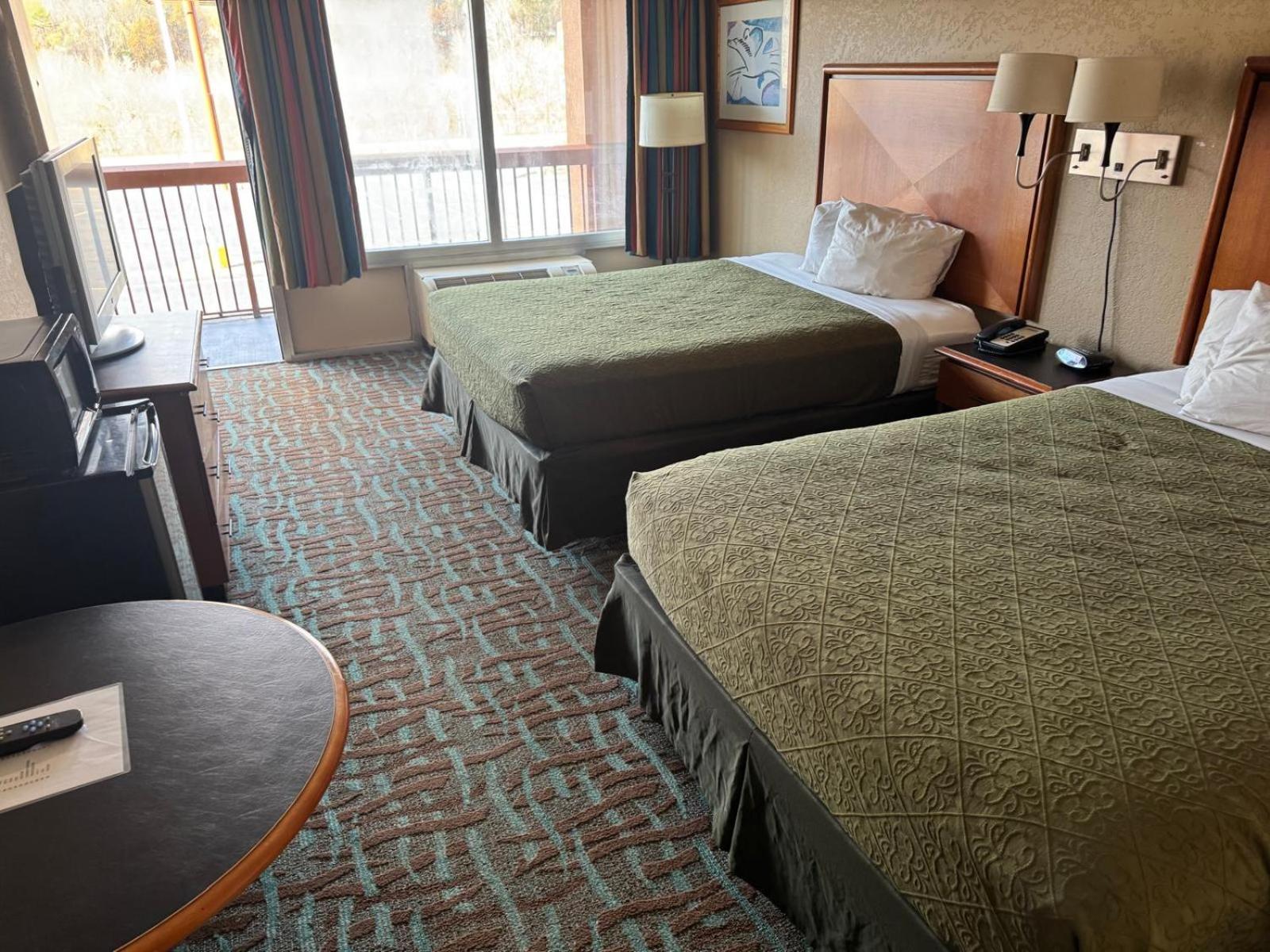OYO Hotel Harriman near I-40 photo 26