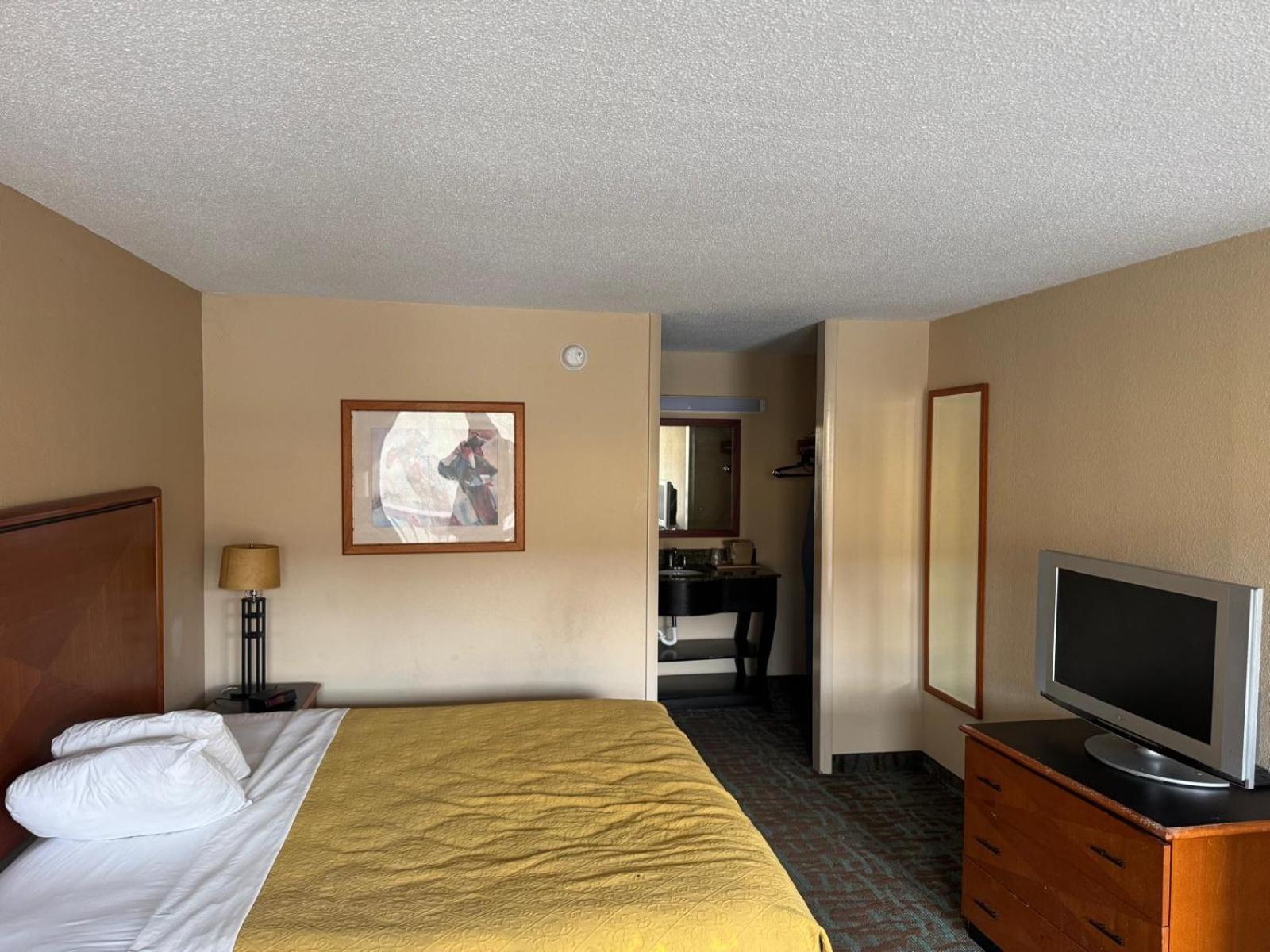 OYO Hotel Harriman near I-40 photo 22