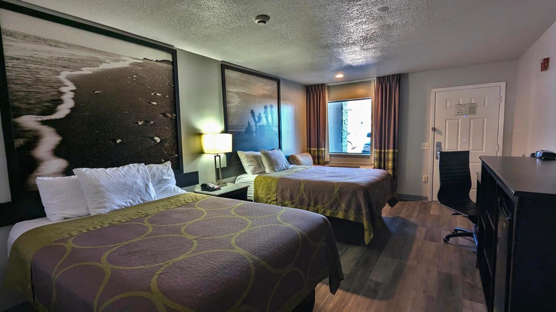 Super 8 by Wyndham Houston/Willowbrook Hwy 249 photo 40