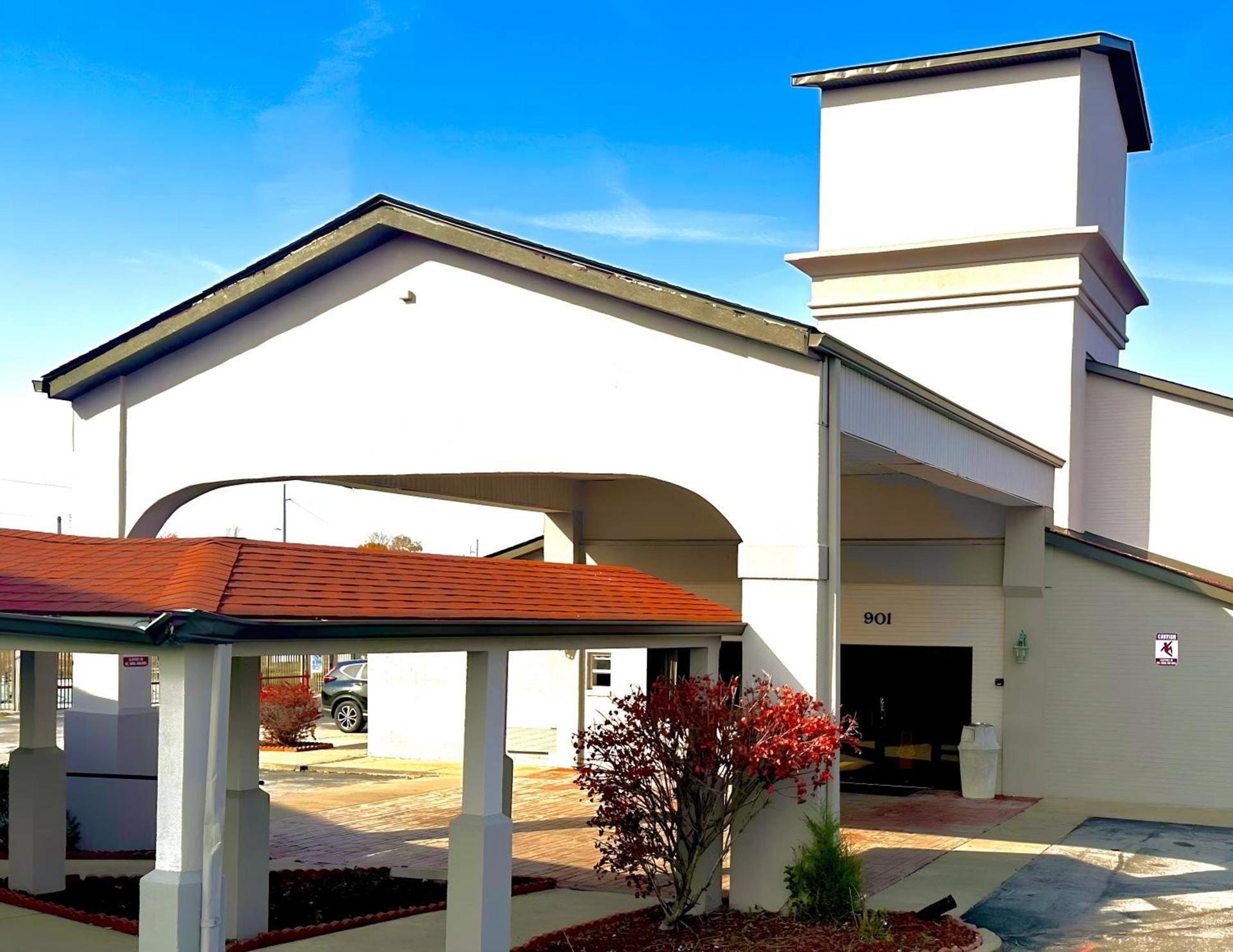 Ramada by Wyndham Columbia photo 28