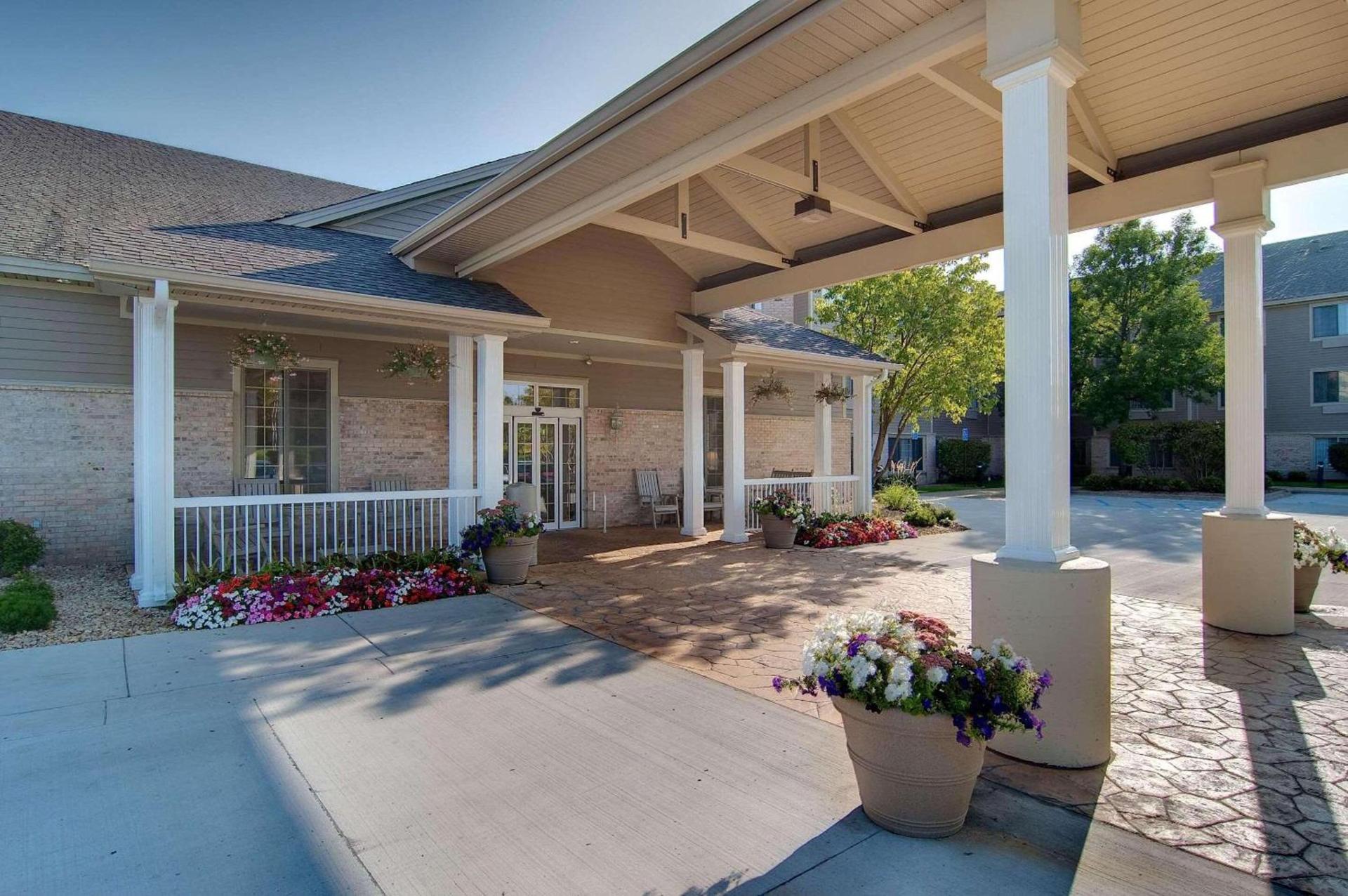 Country Inn & Suites by Radisson, Chanhassen, MN photo 2