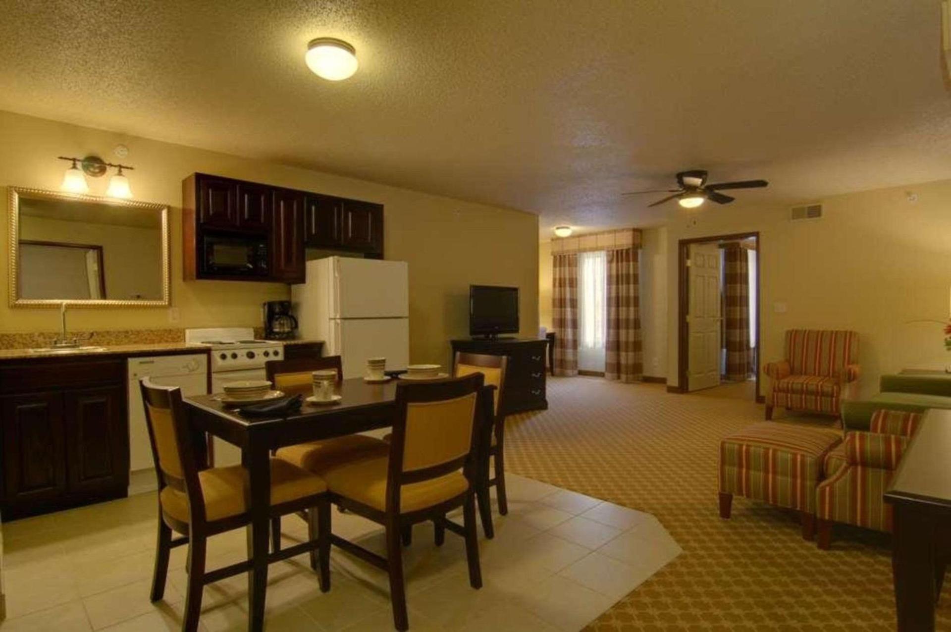 Country Inn & Suites by Radisson, Chanhassen, MN photo 8