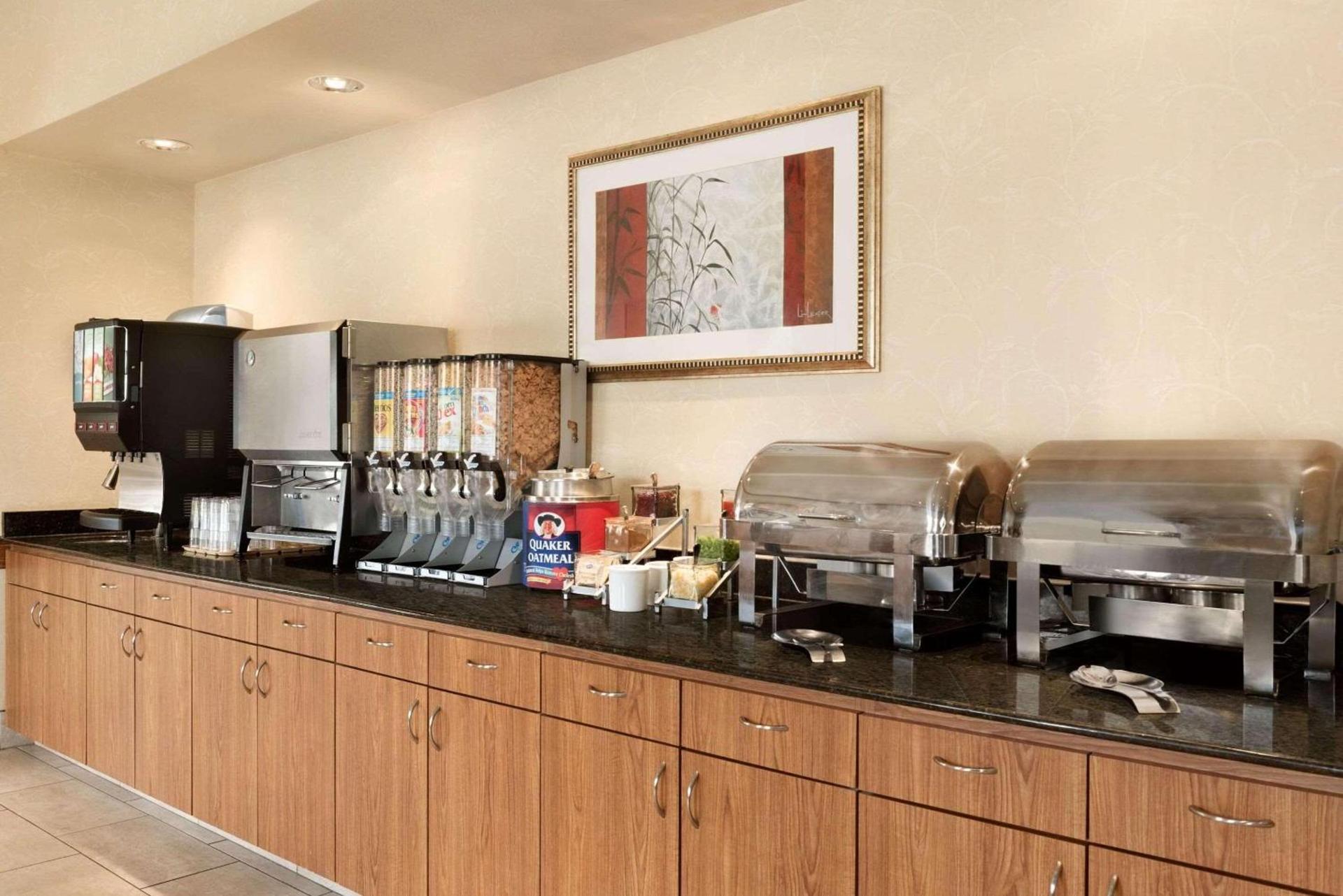Country Inn & Suites by Radisson, Chanhassen, MN photo 17